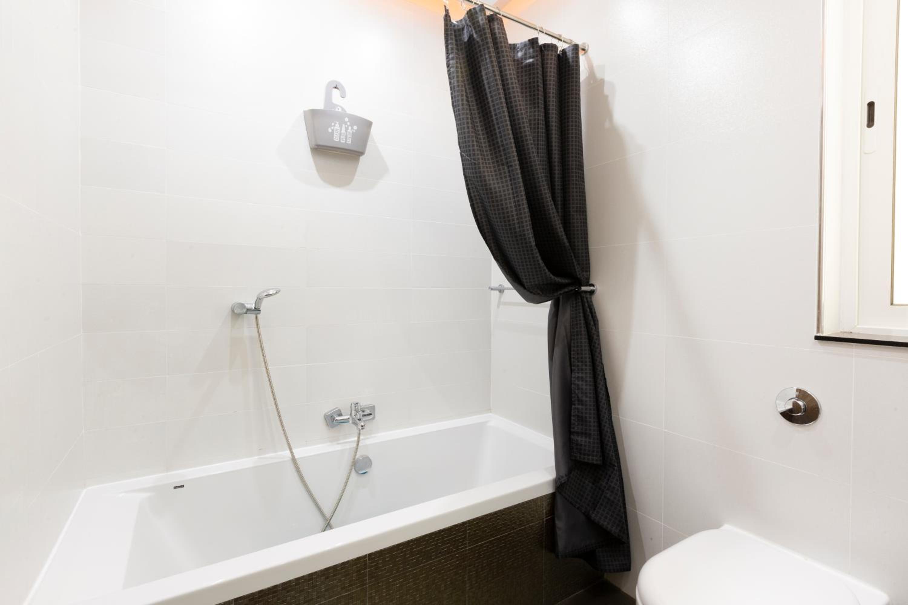 DC36 -Spacious&Stylish 3 bedroom Flat. Prime Zone view 3