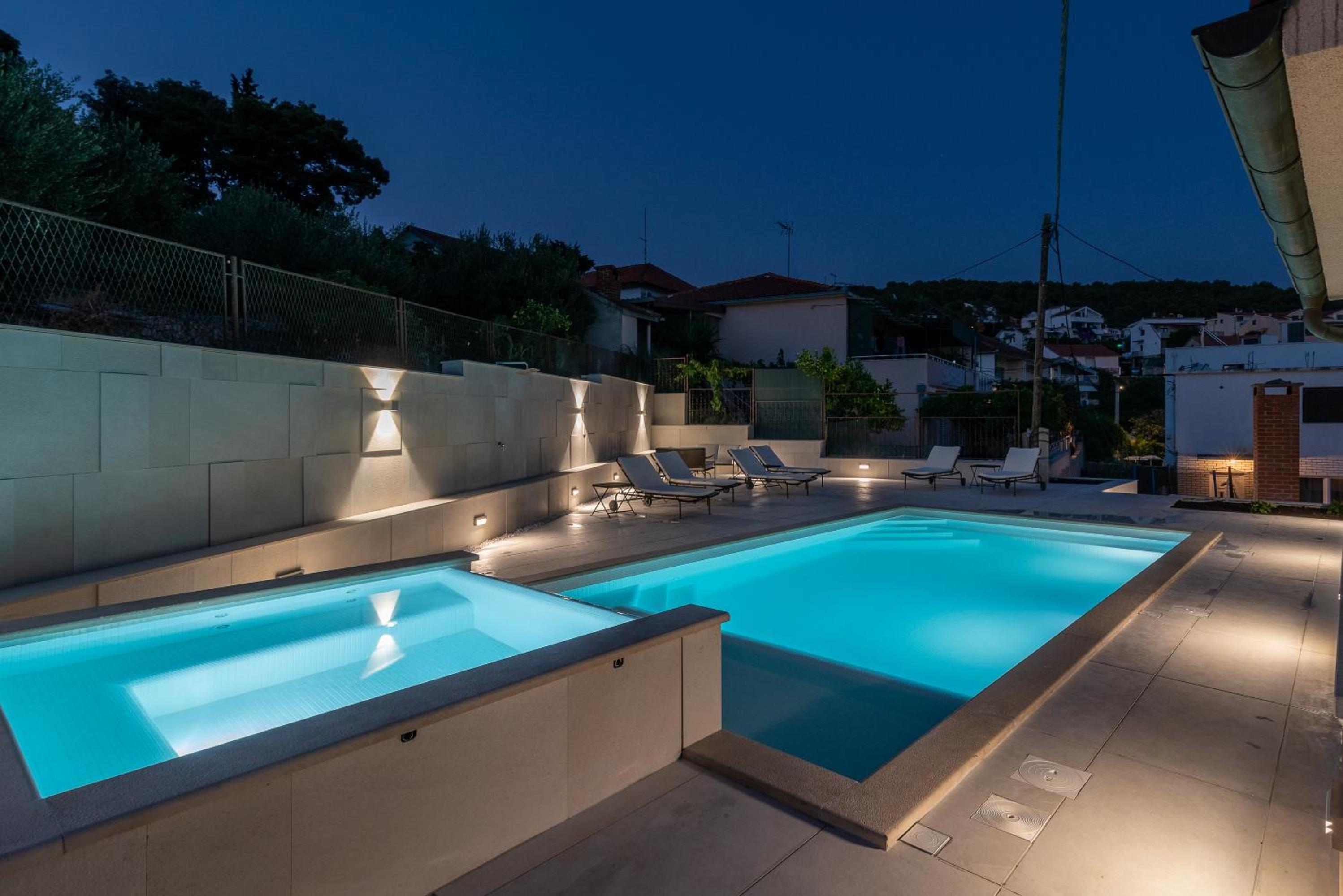 Villa Lavandula with heated swimming pool view 2