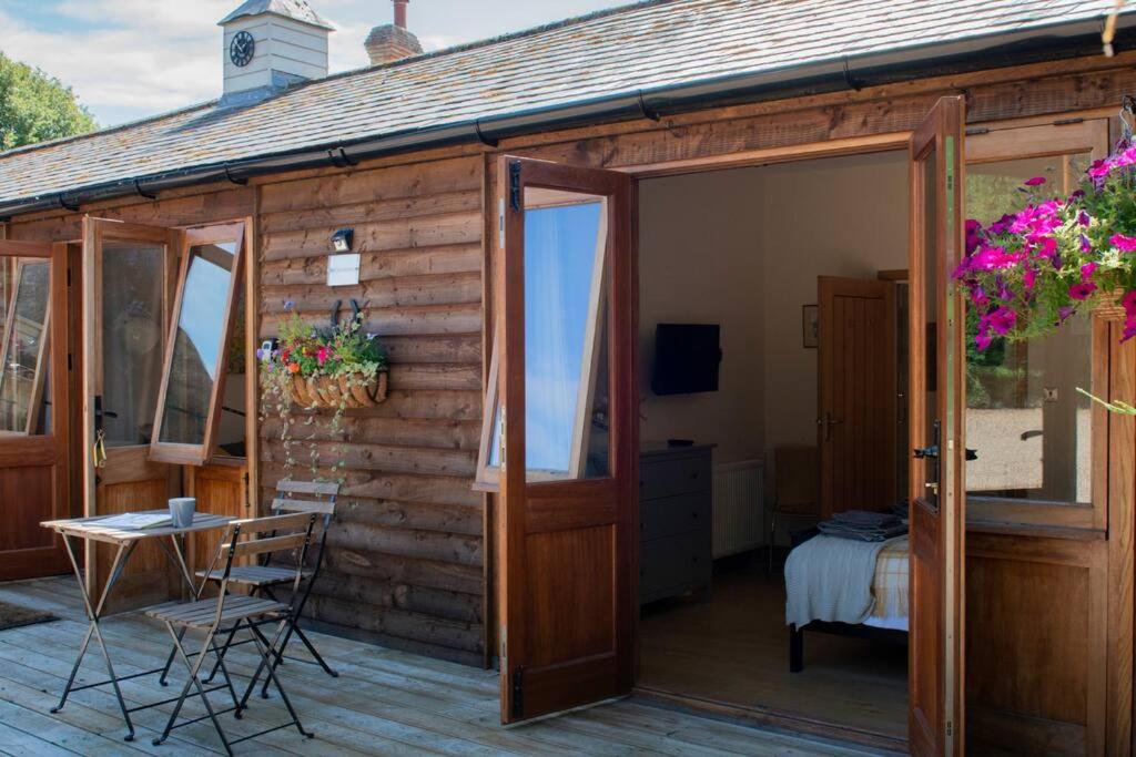 The Stable - boutique rural retreat for two
