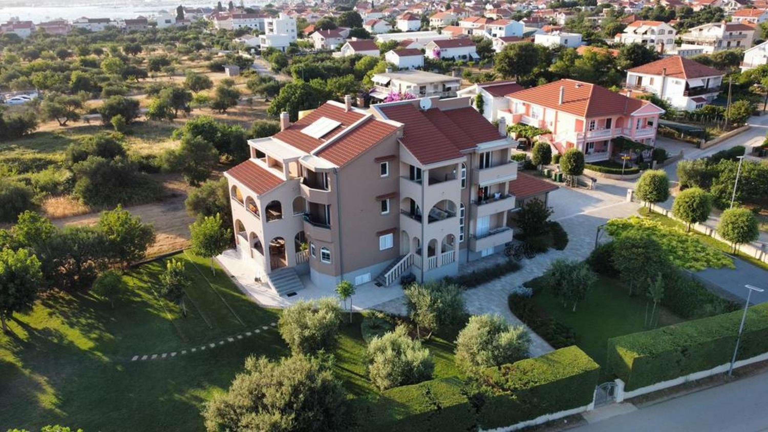 Luxury Apartments Garden