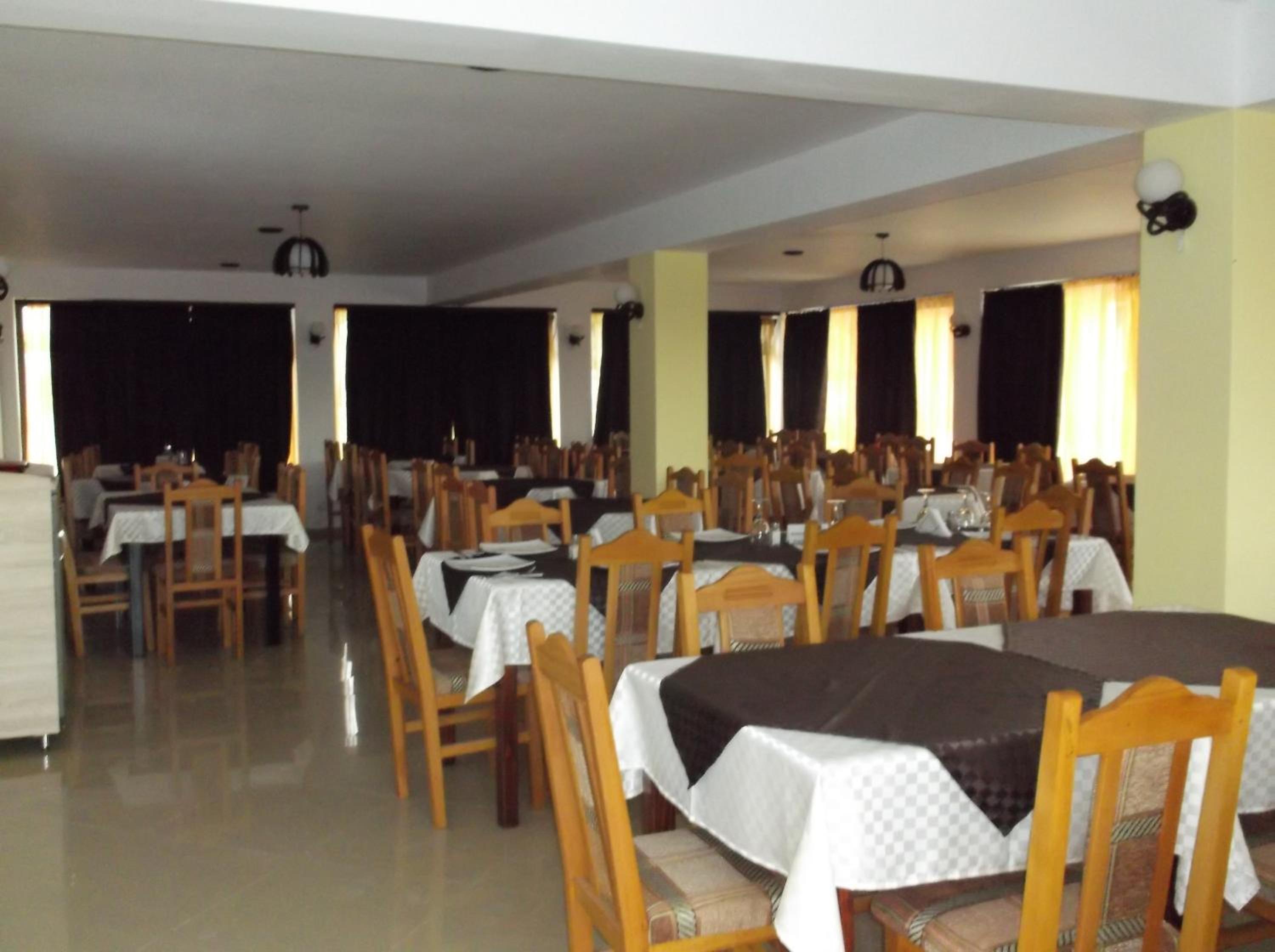 Vila Dora view 3
