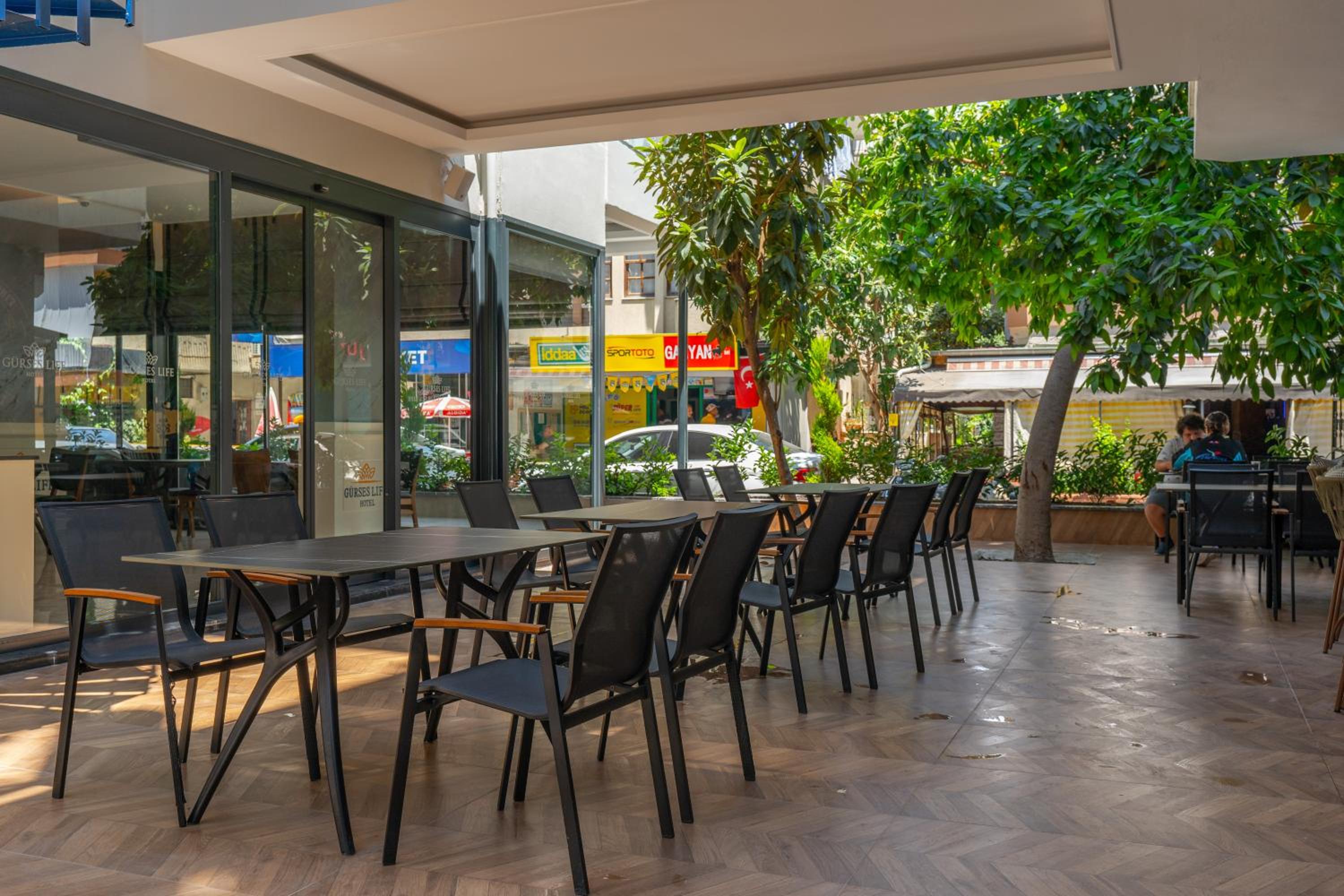 Gurses Life Hotel - Image 9