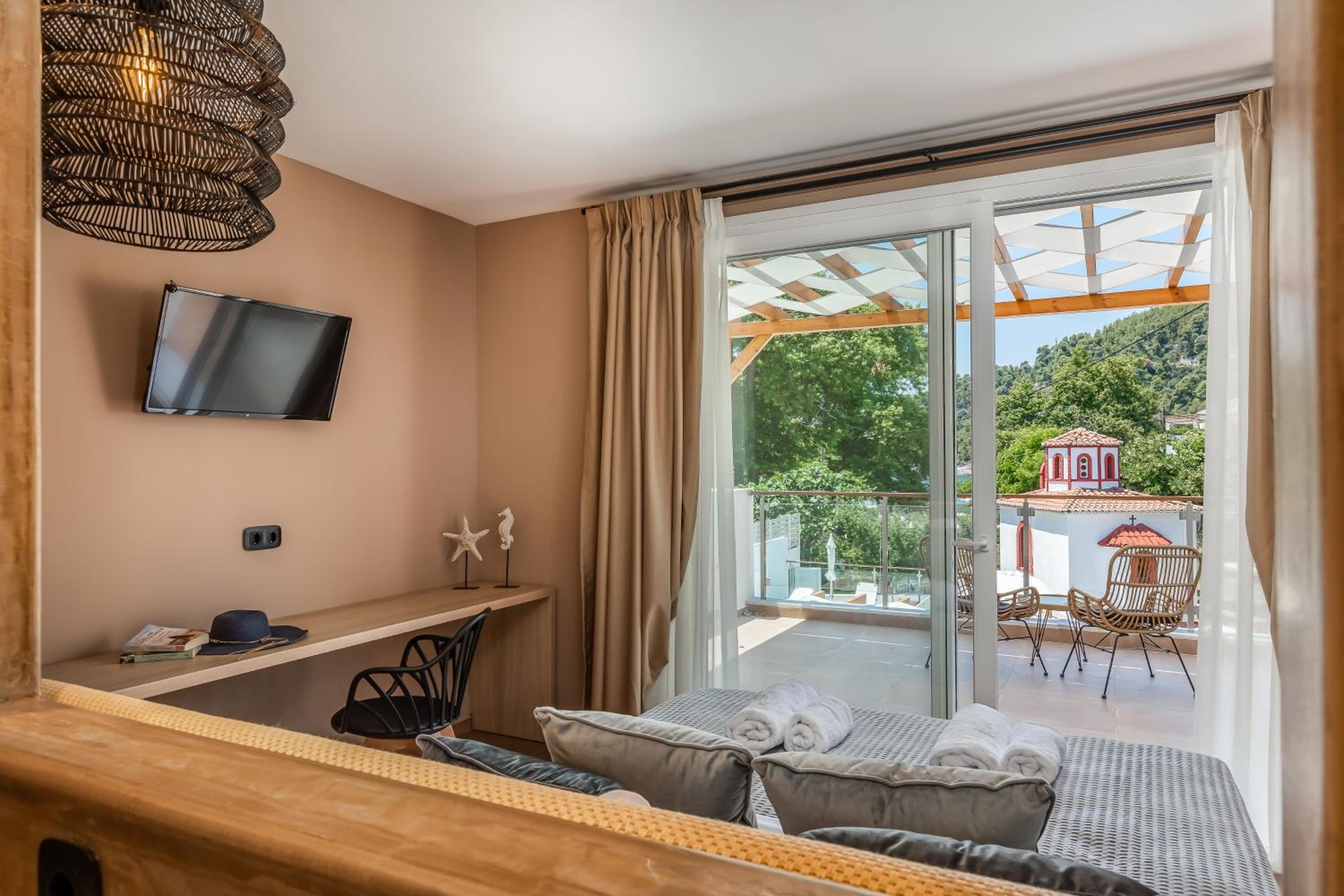 AGNONTAS LUXURY VILLAS