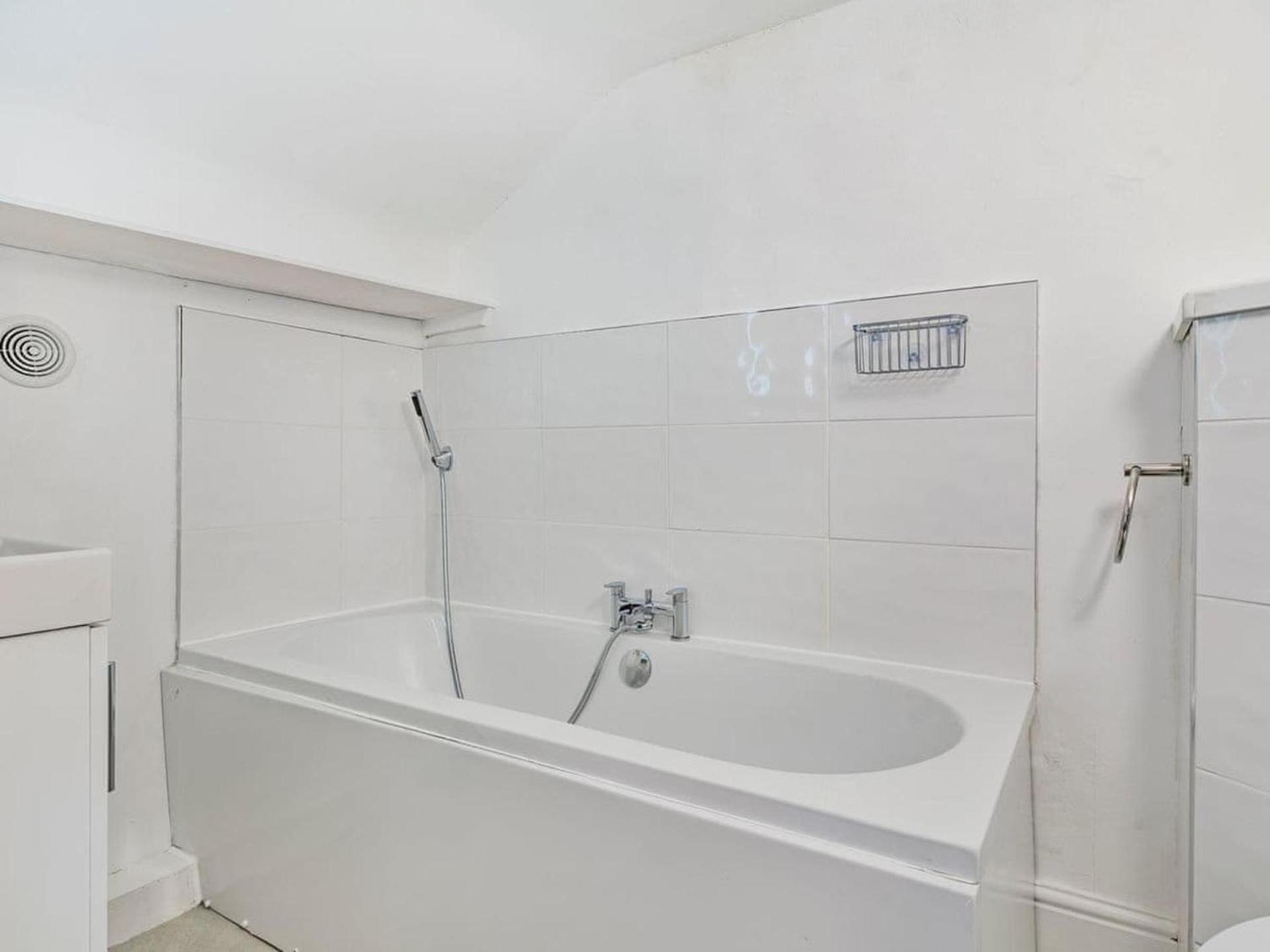 Lovely Villa 3 kings 1double sofa bed view 4