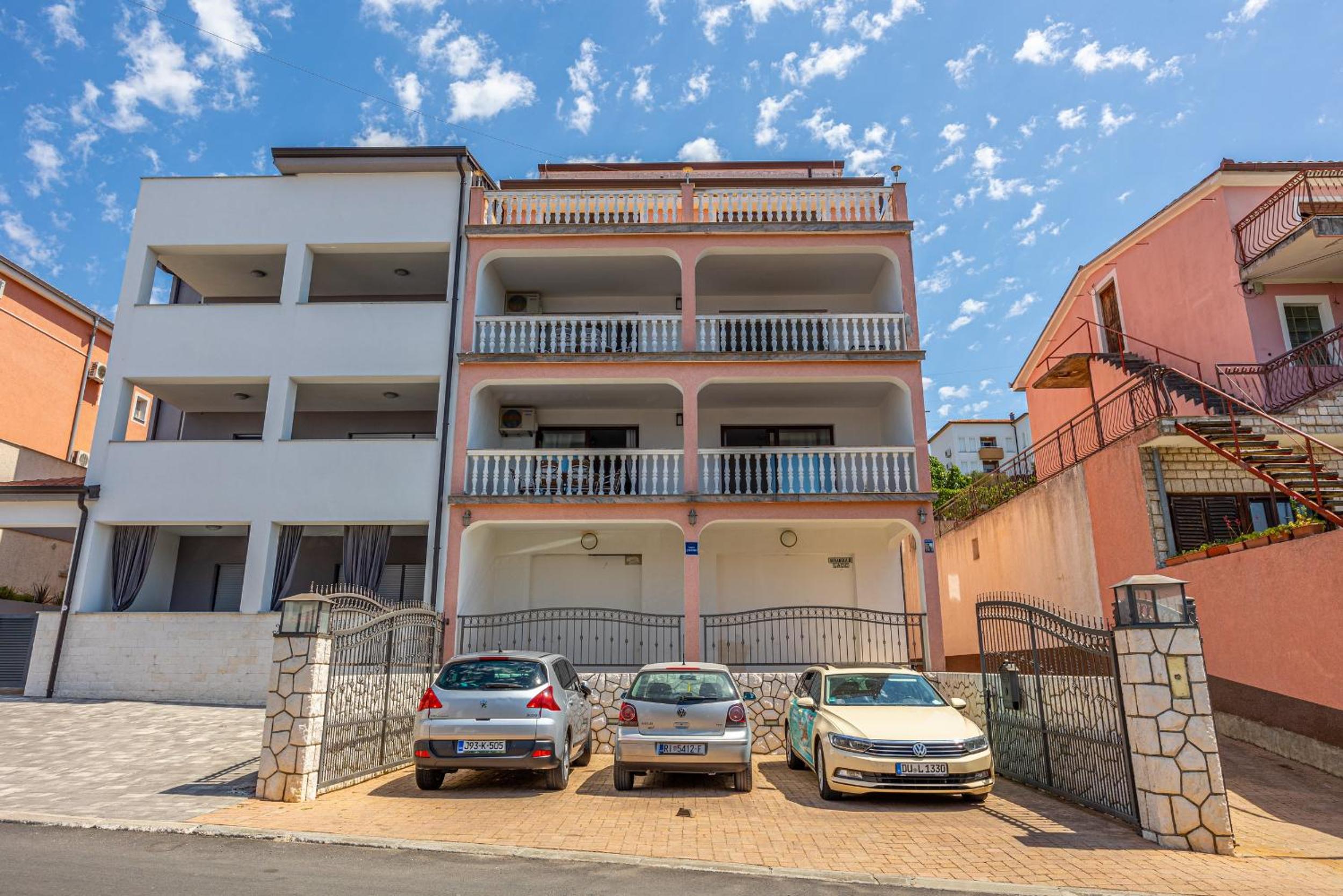 Apartments Lacic 2