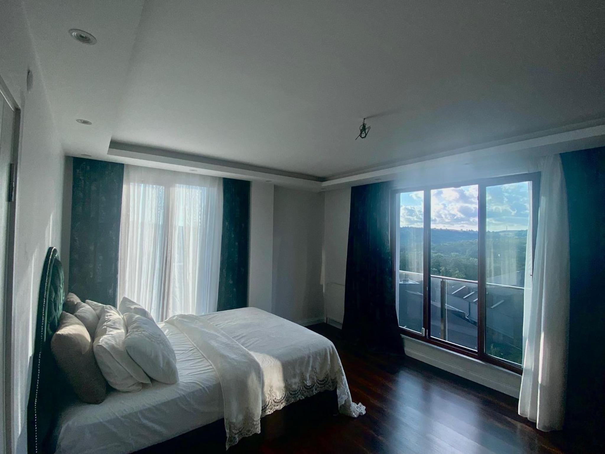 Wonderful Villa Airport 5 minutes - Double Room with Garden View - Foto 3