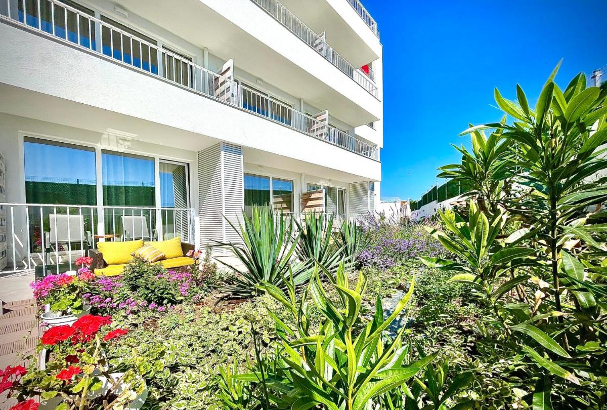JI Hotel - Image 4