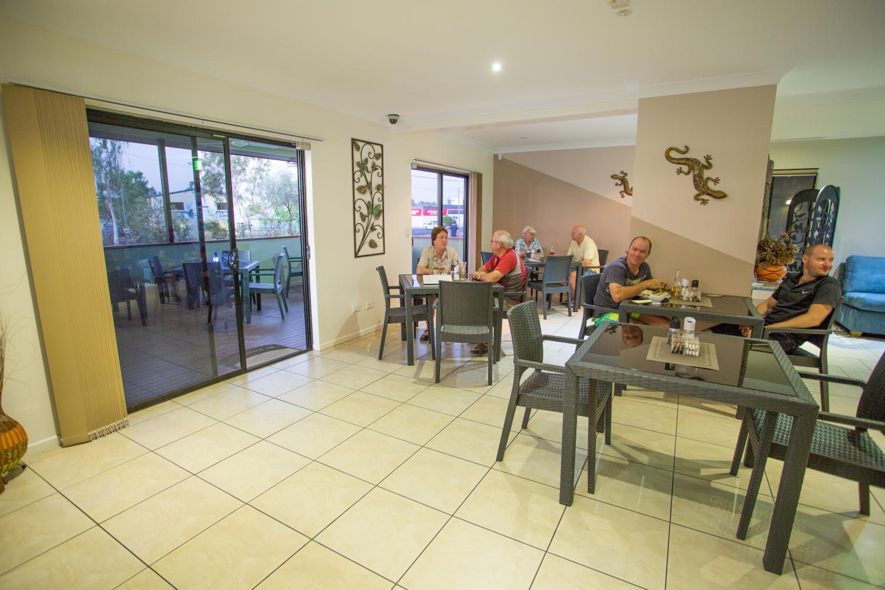 Spinifex Motel and Serviced Apartments