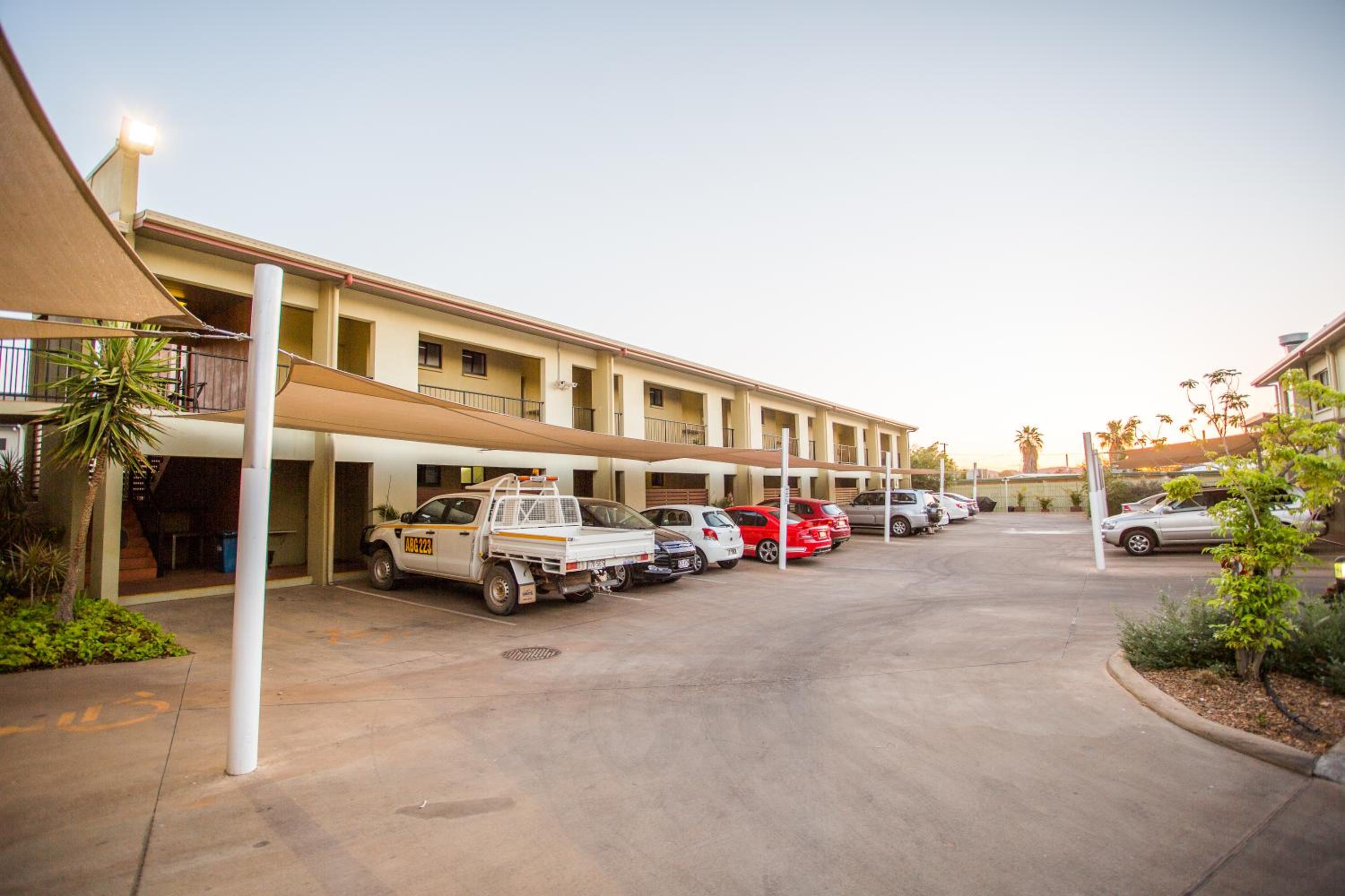 Spinifex Motel and Serviced Apartments