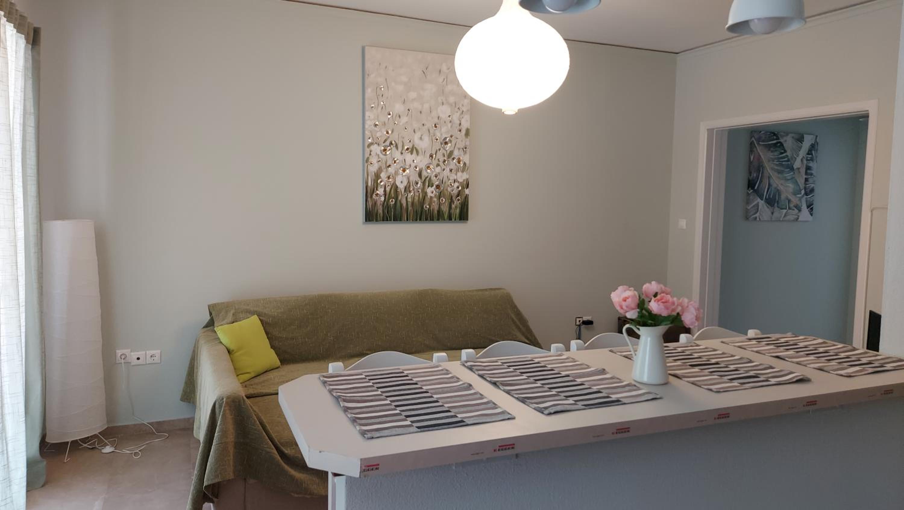 Hermes green en Artemida — hotel room