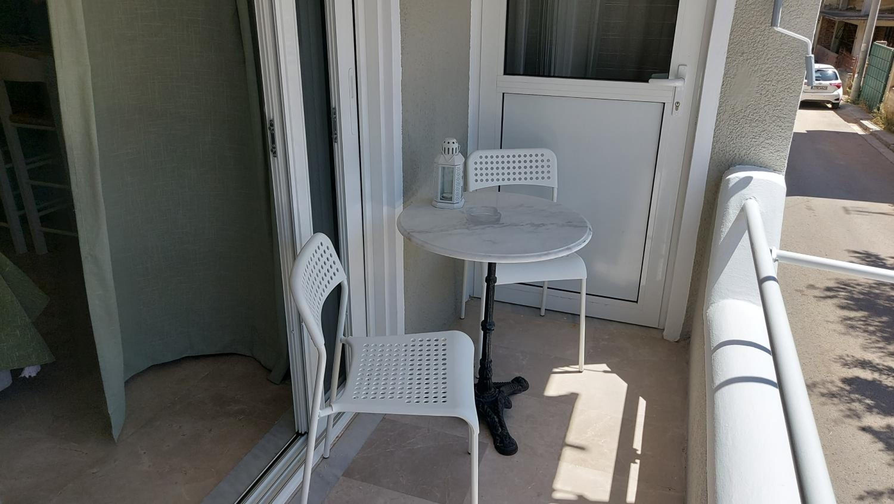 Hermes green en Artemida — balance & terrace