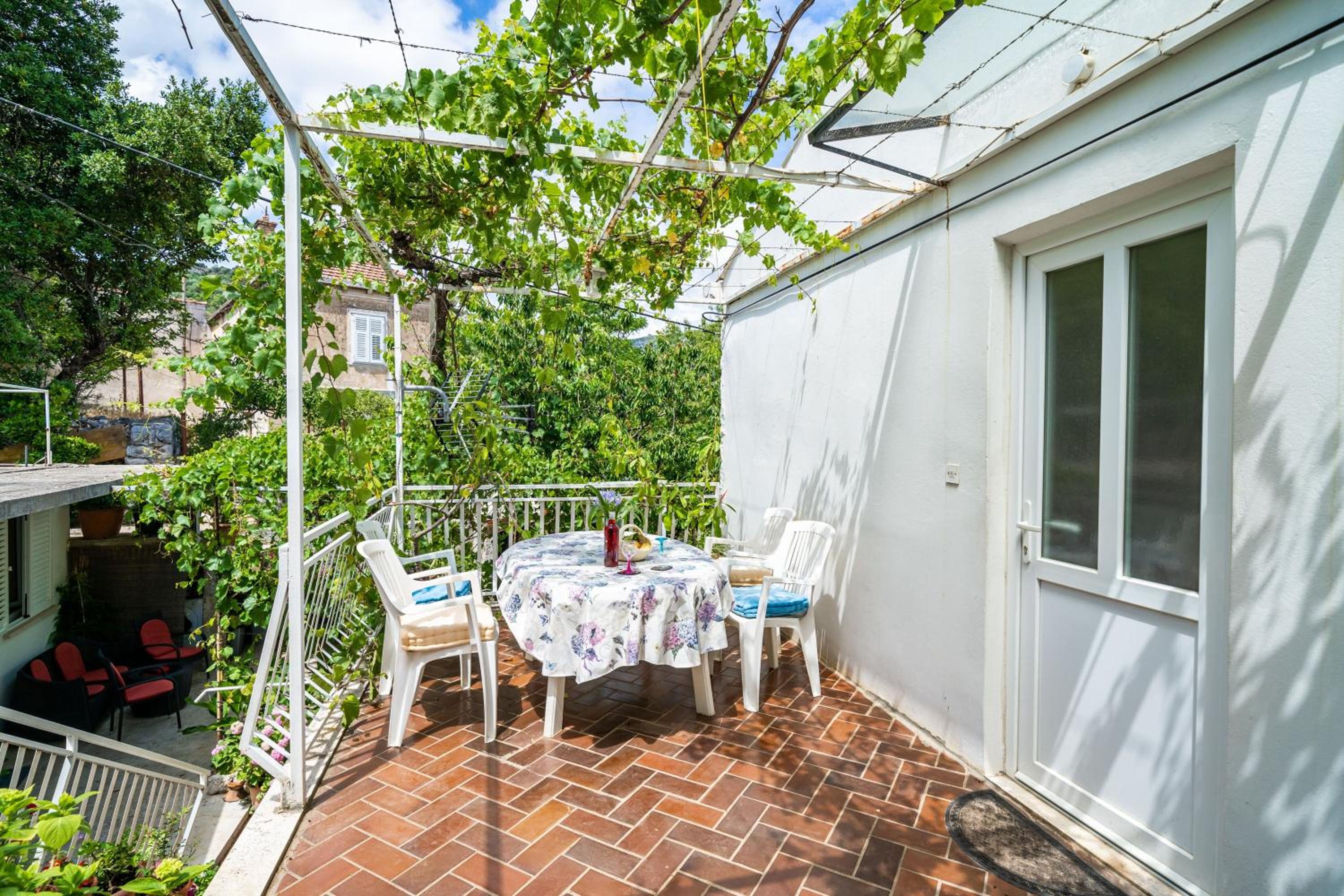 Apartments Zarac
