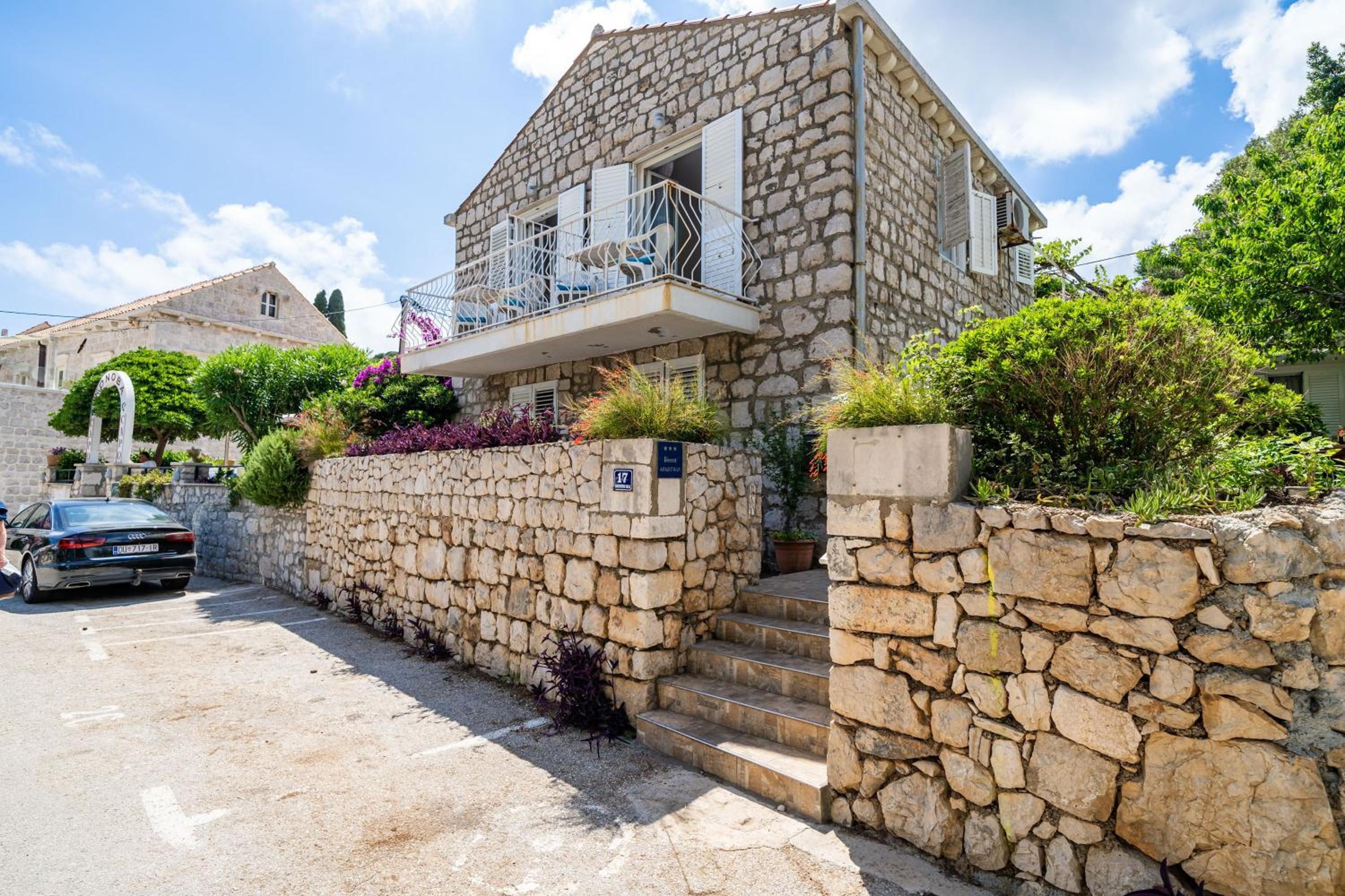 Apartments Zarac