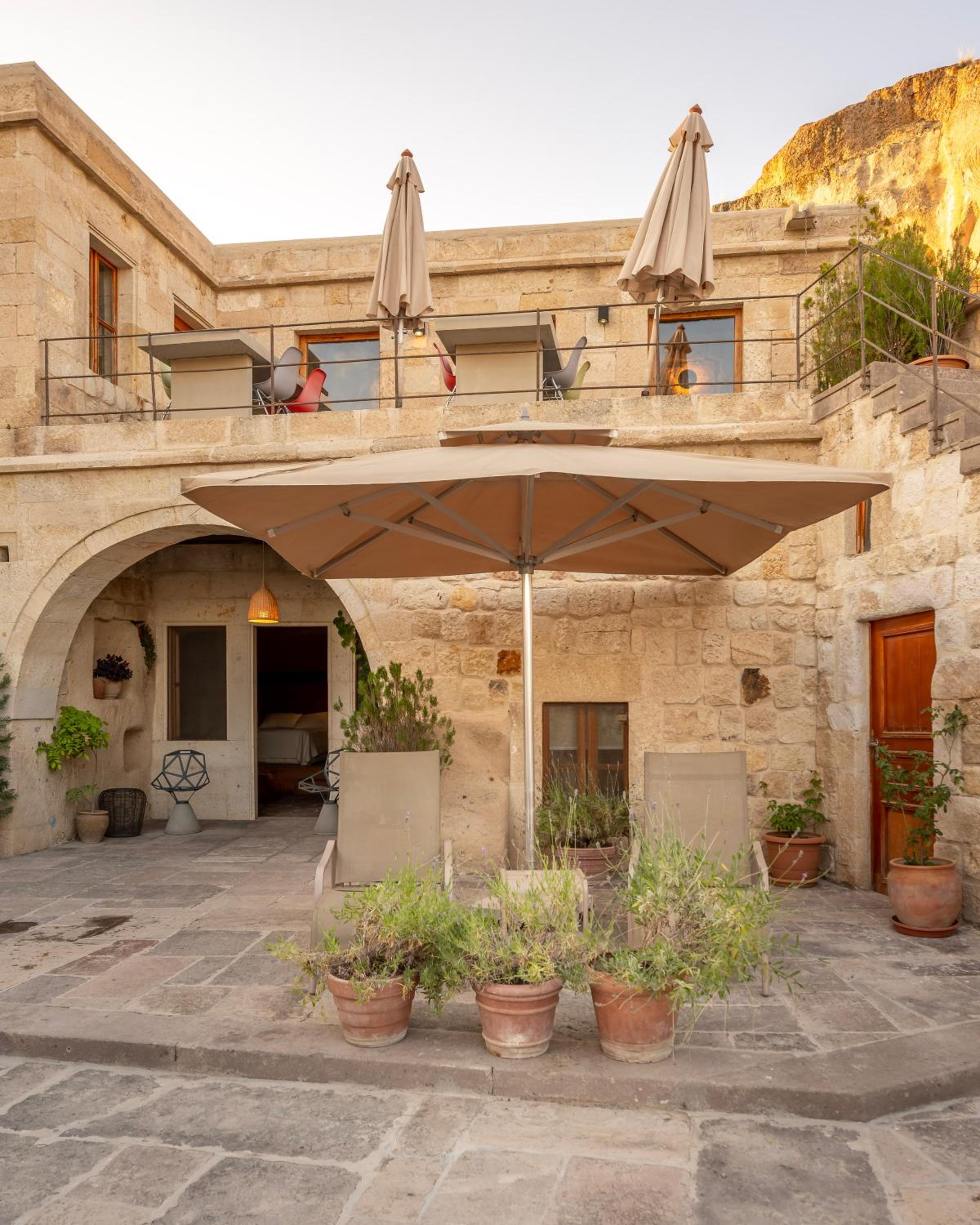 Serinn House