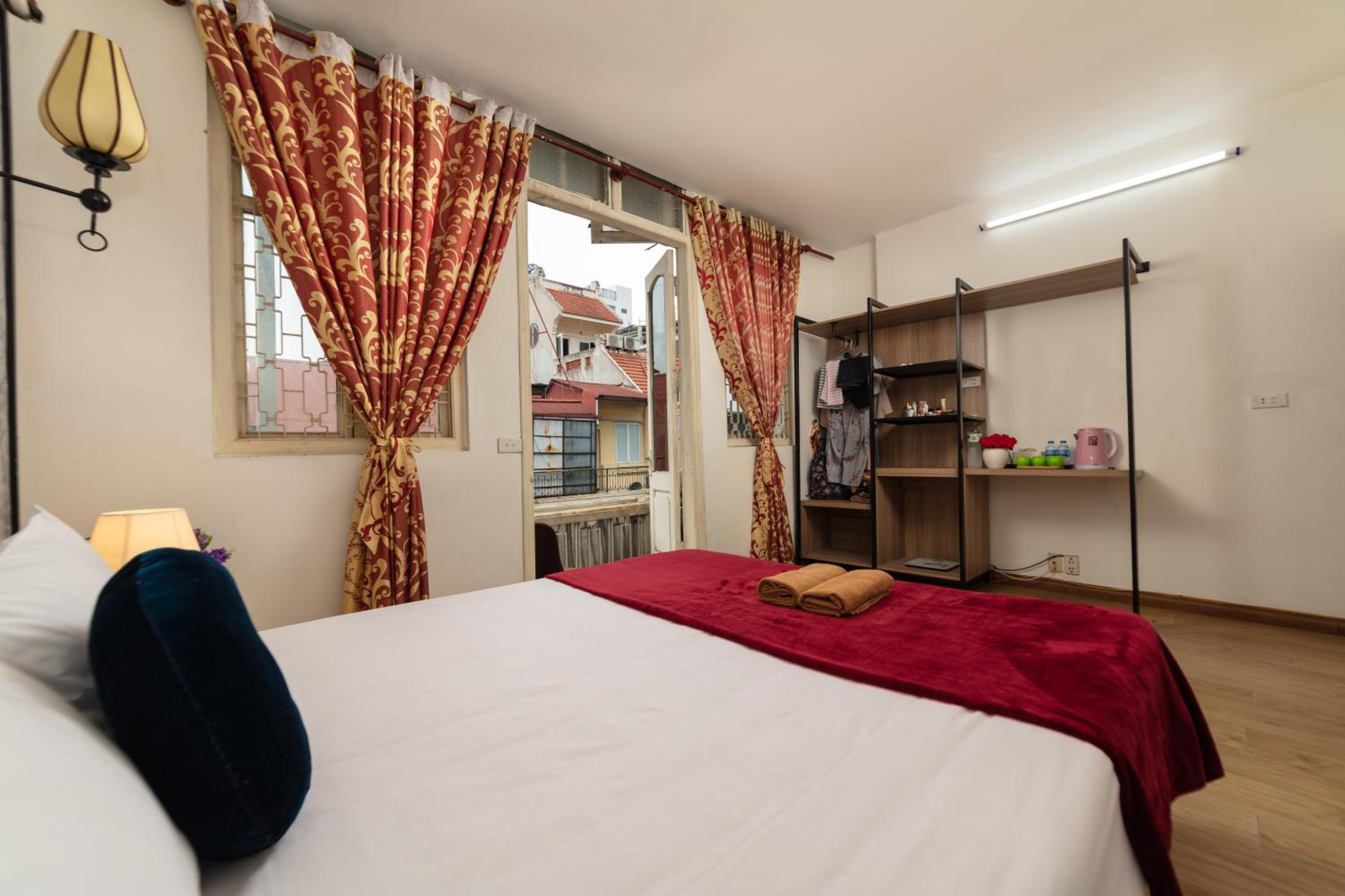 Hanoisunflowersuitehostel