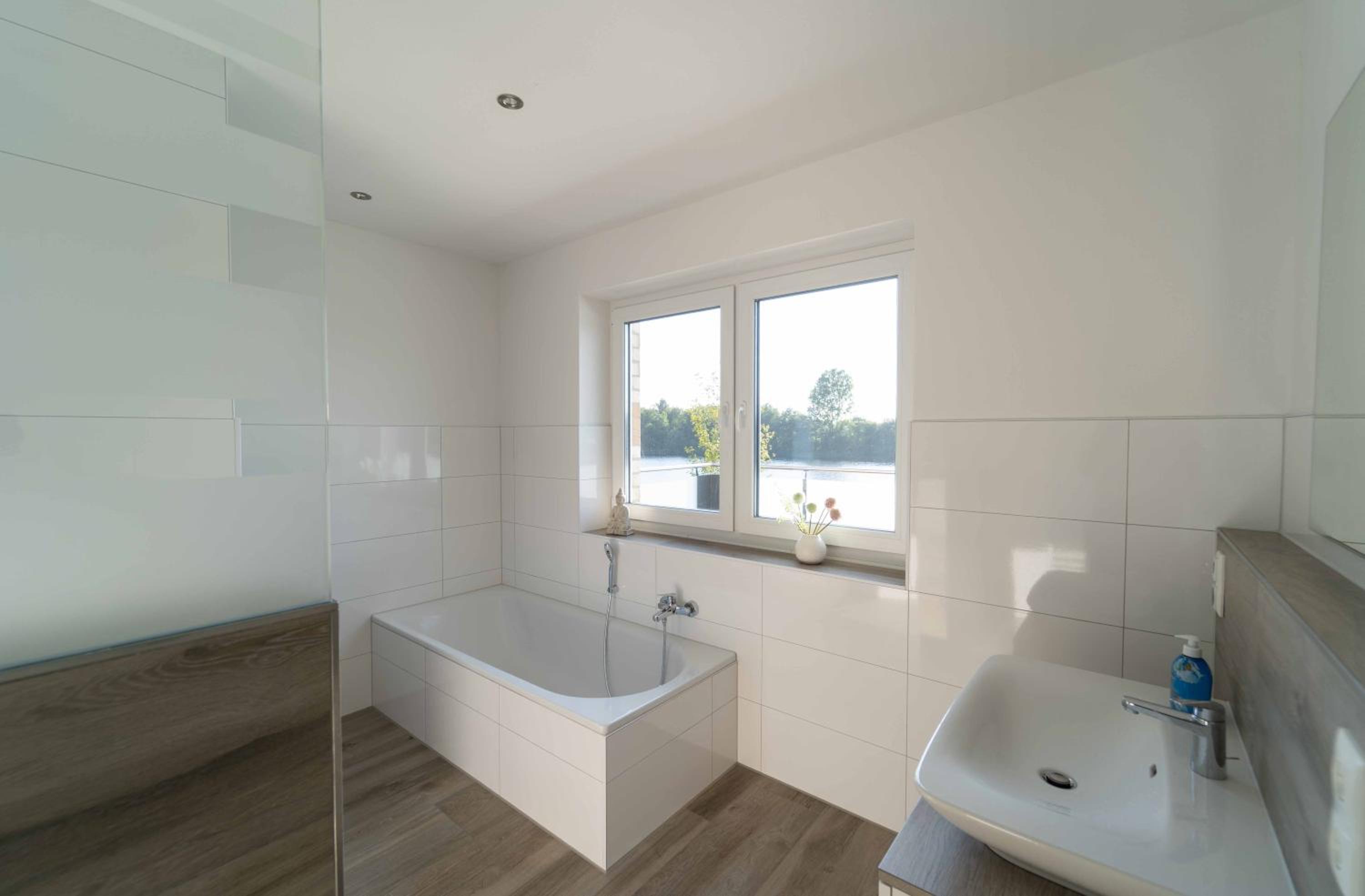 Seevilla am See mit Sauna, Kamin, privatem Steg und Seezugang