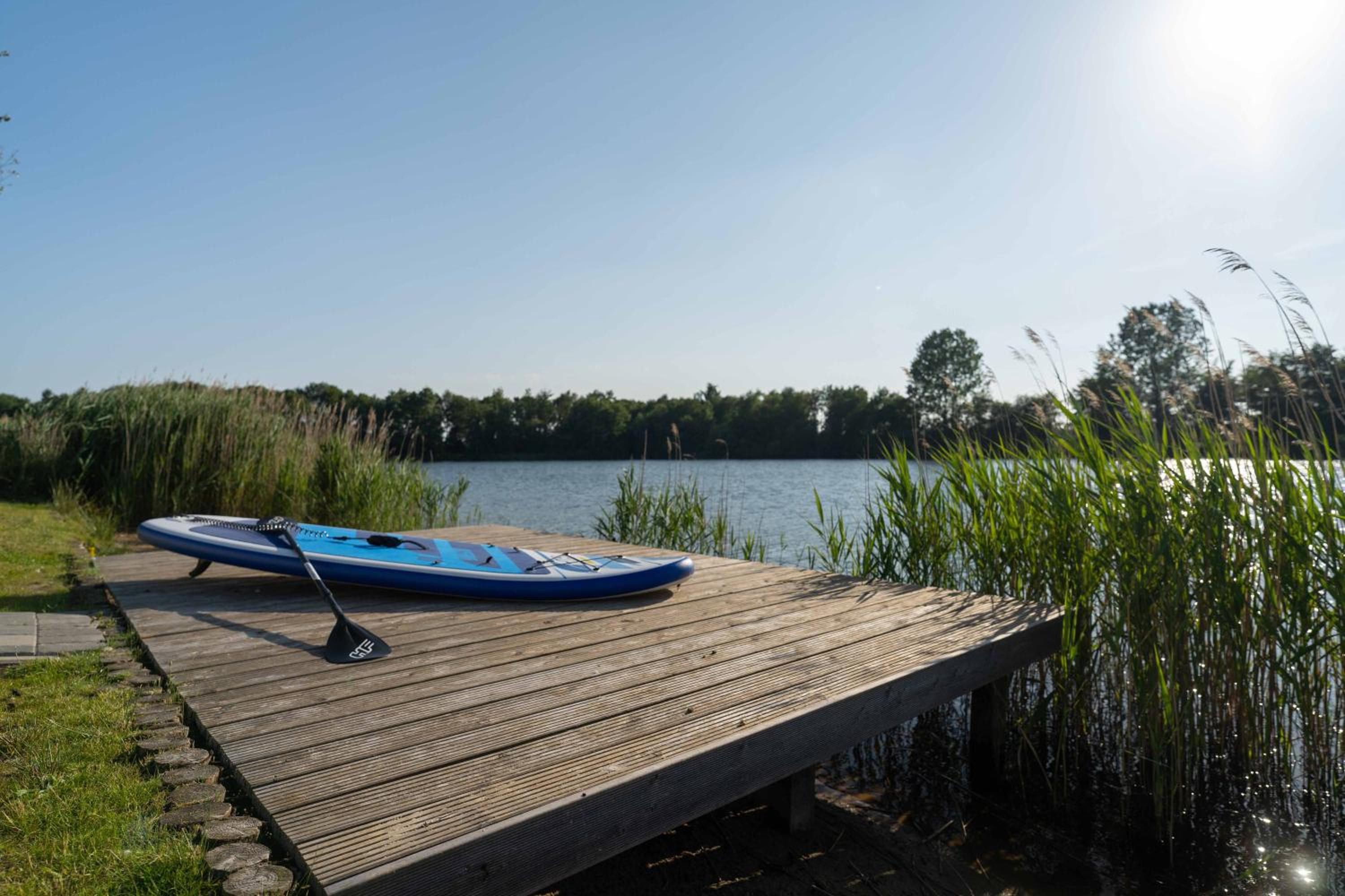 Seevilla am See mit Sauna, Kamin, privatem Steg und Seezugang