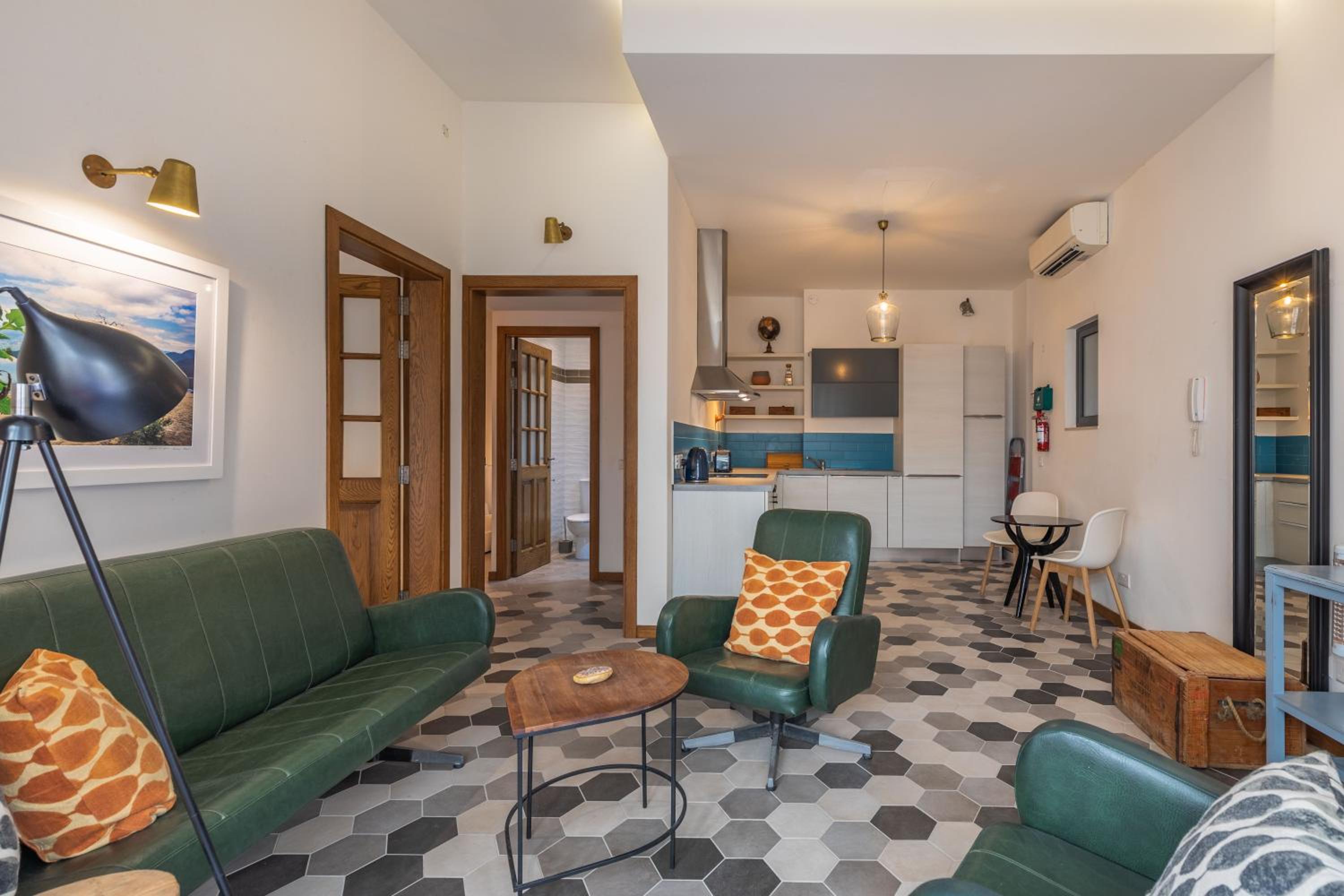 Valletta Two Bedroom Apartment Close To The Sea view 4