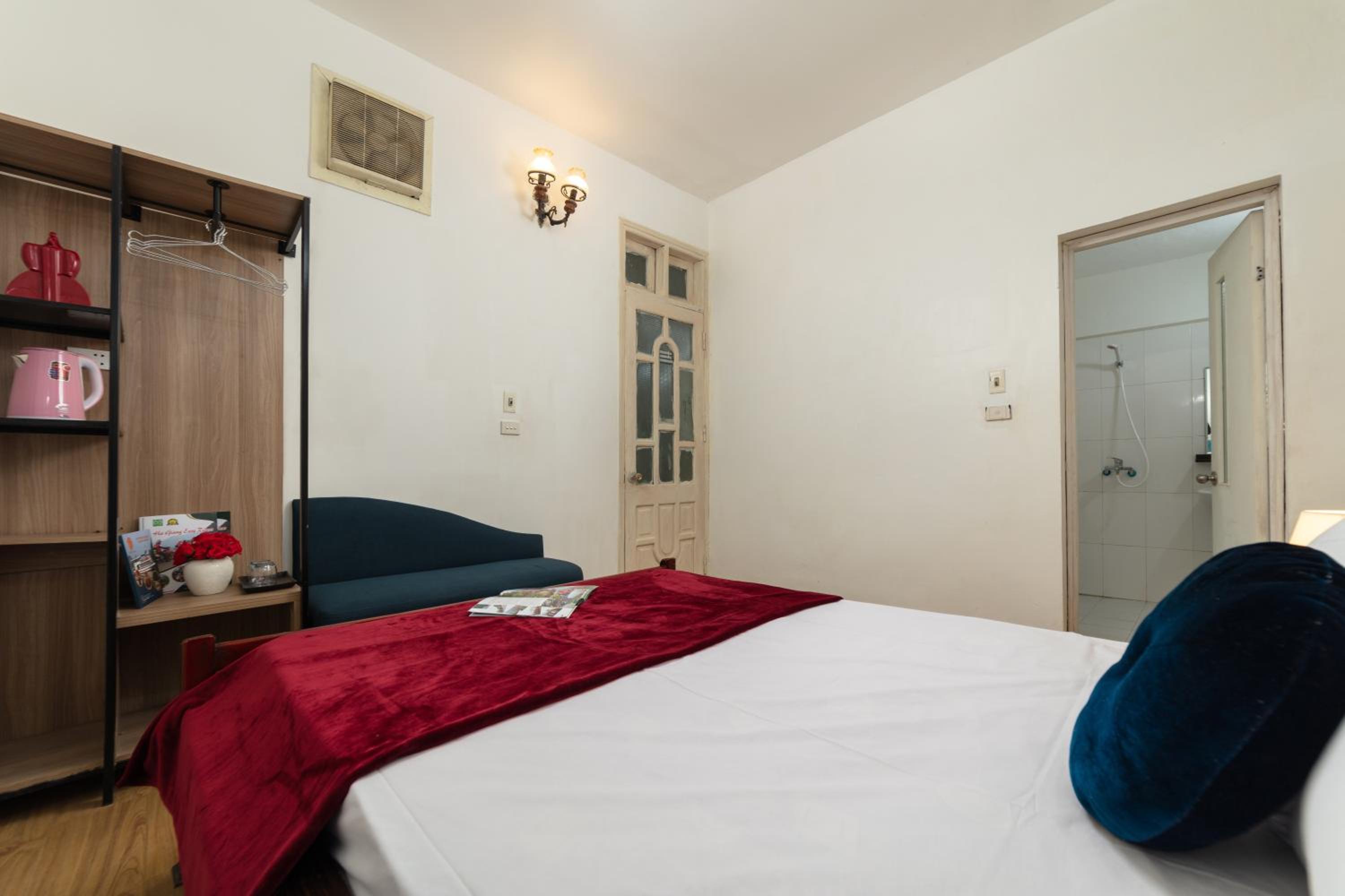 Hanoisunflowersuitehostel
