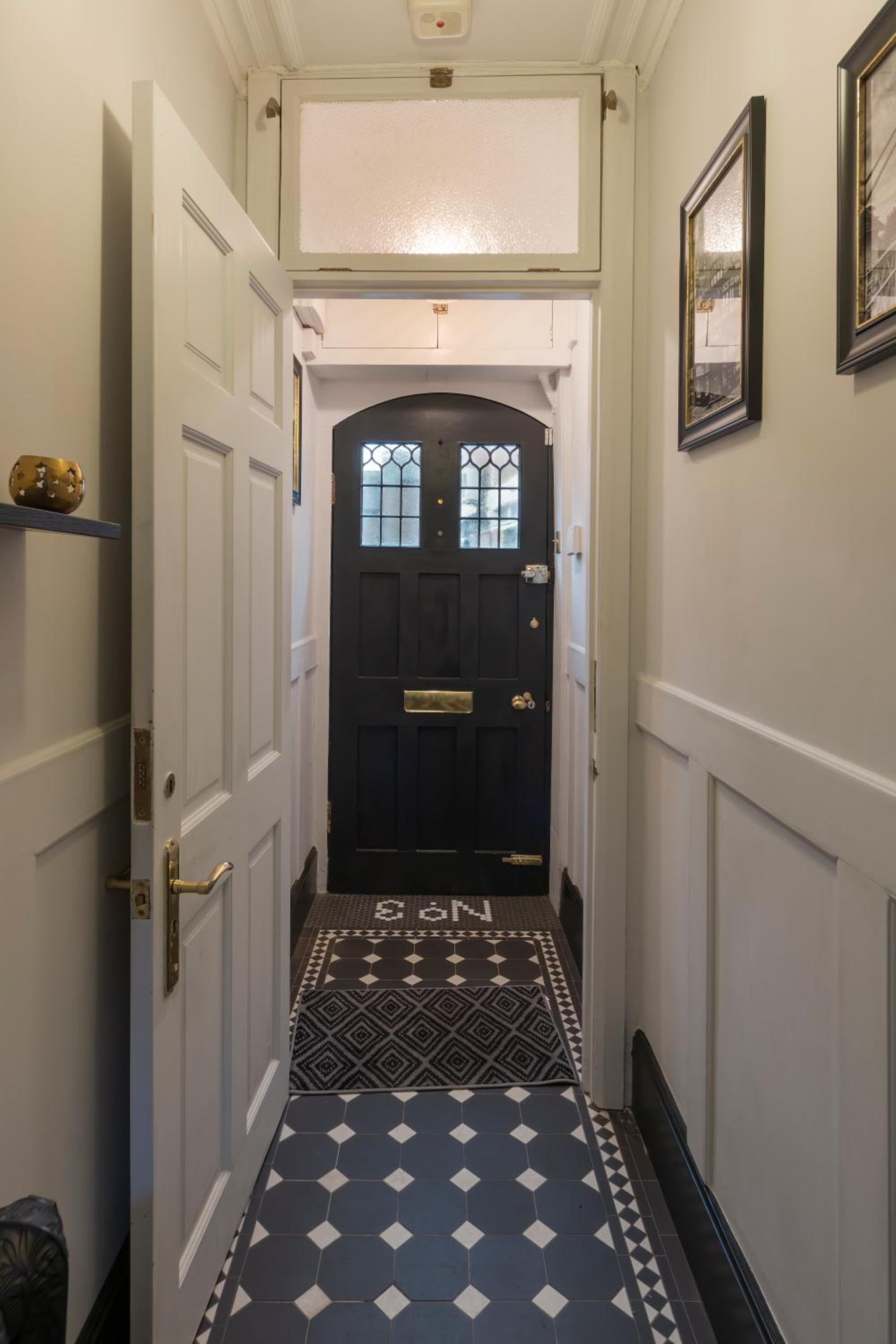 In the Heart of Chester, Historical & Stylish view 3
