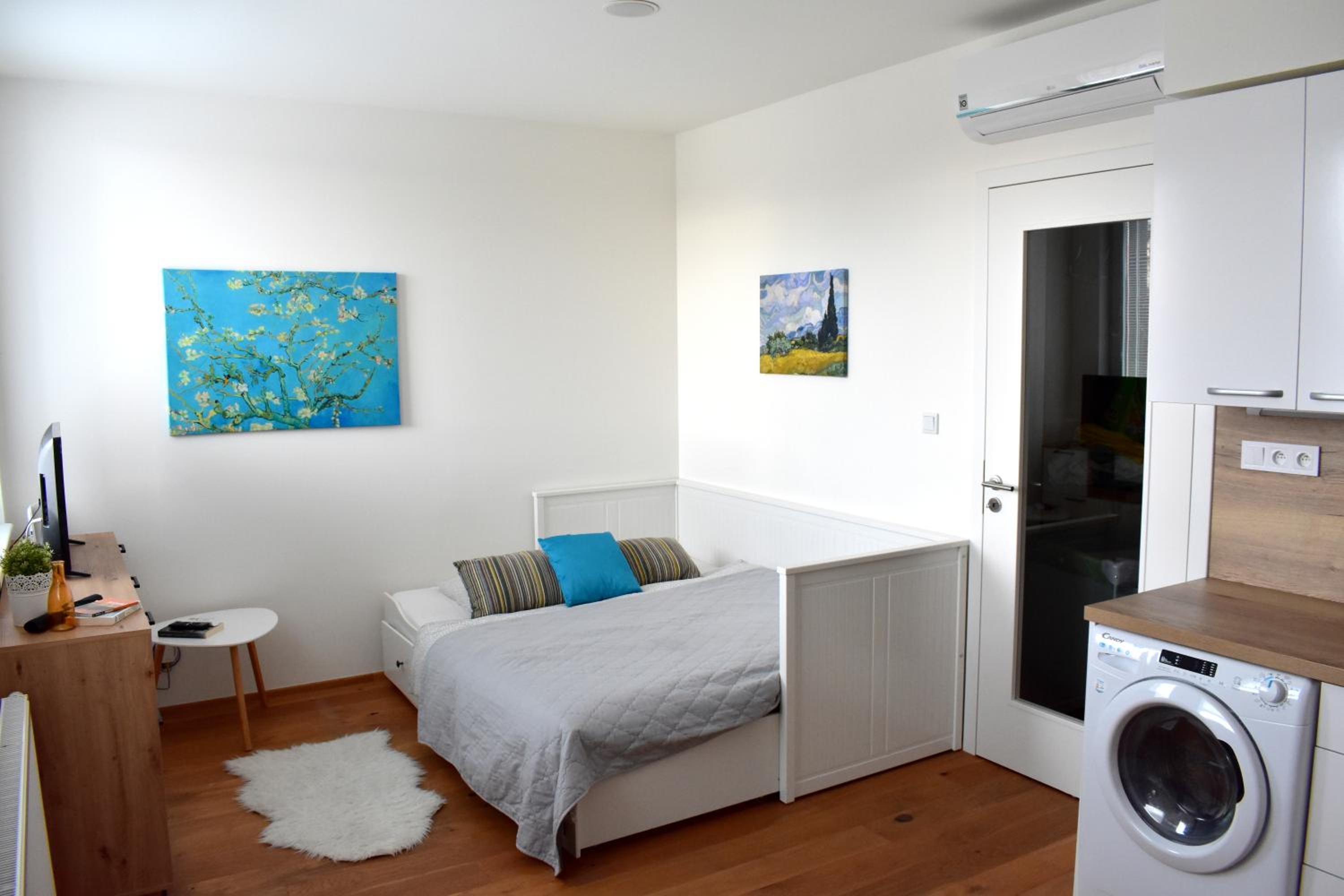 Airstay Prague apartment: Grebovka