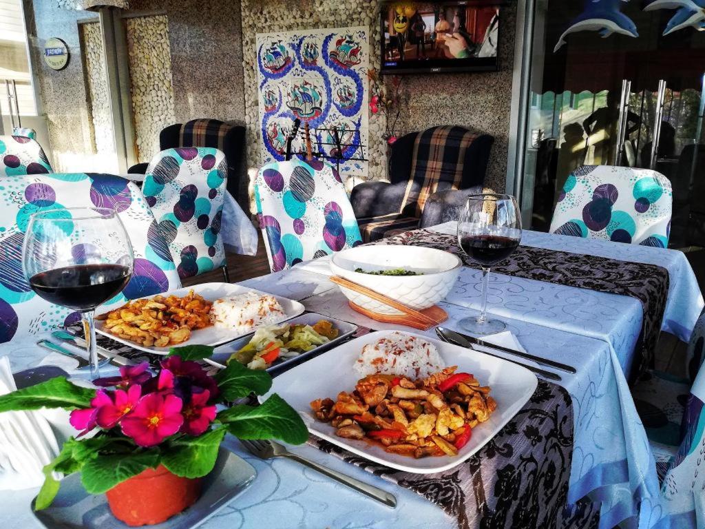 restaurant