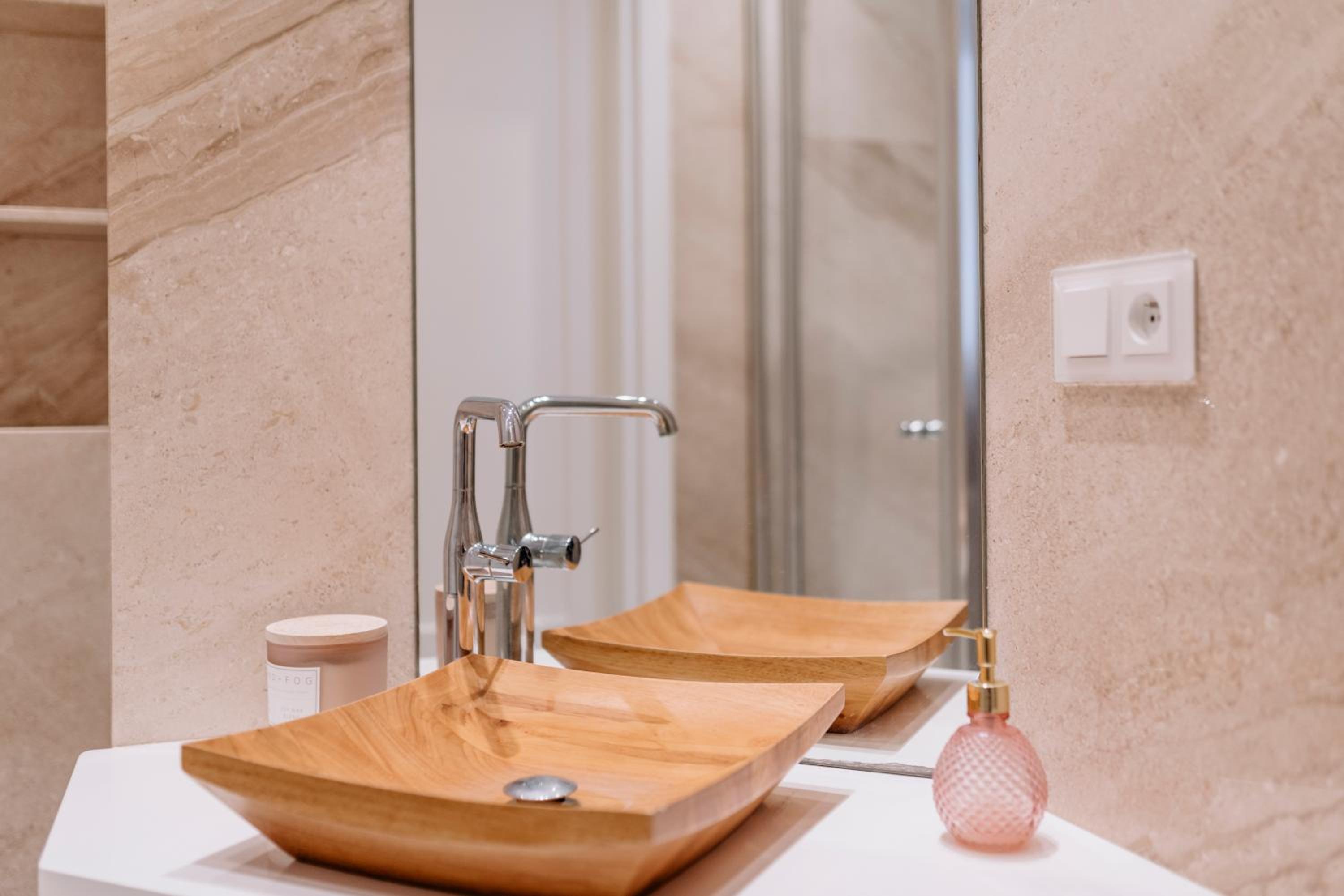 APARTEL LUX Plac Unii 72m2