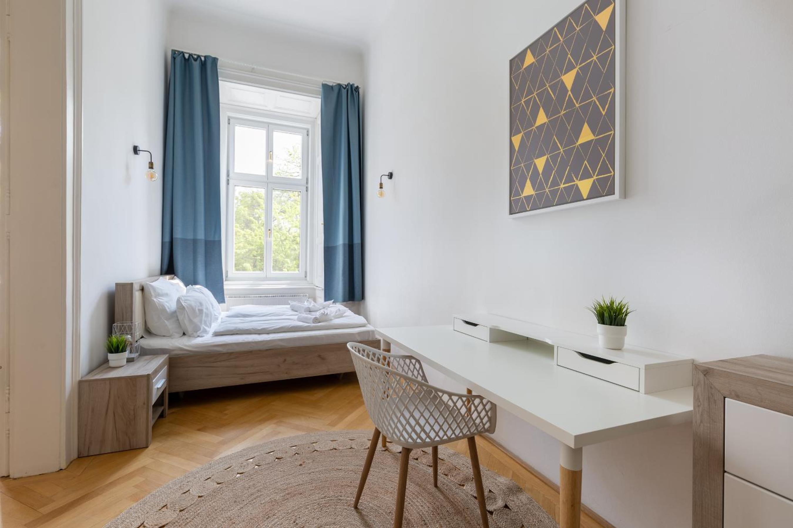 SUPER CENTRAL 2BR-2BT with Balcony&View&Sauna&Jacuzzi