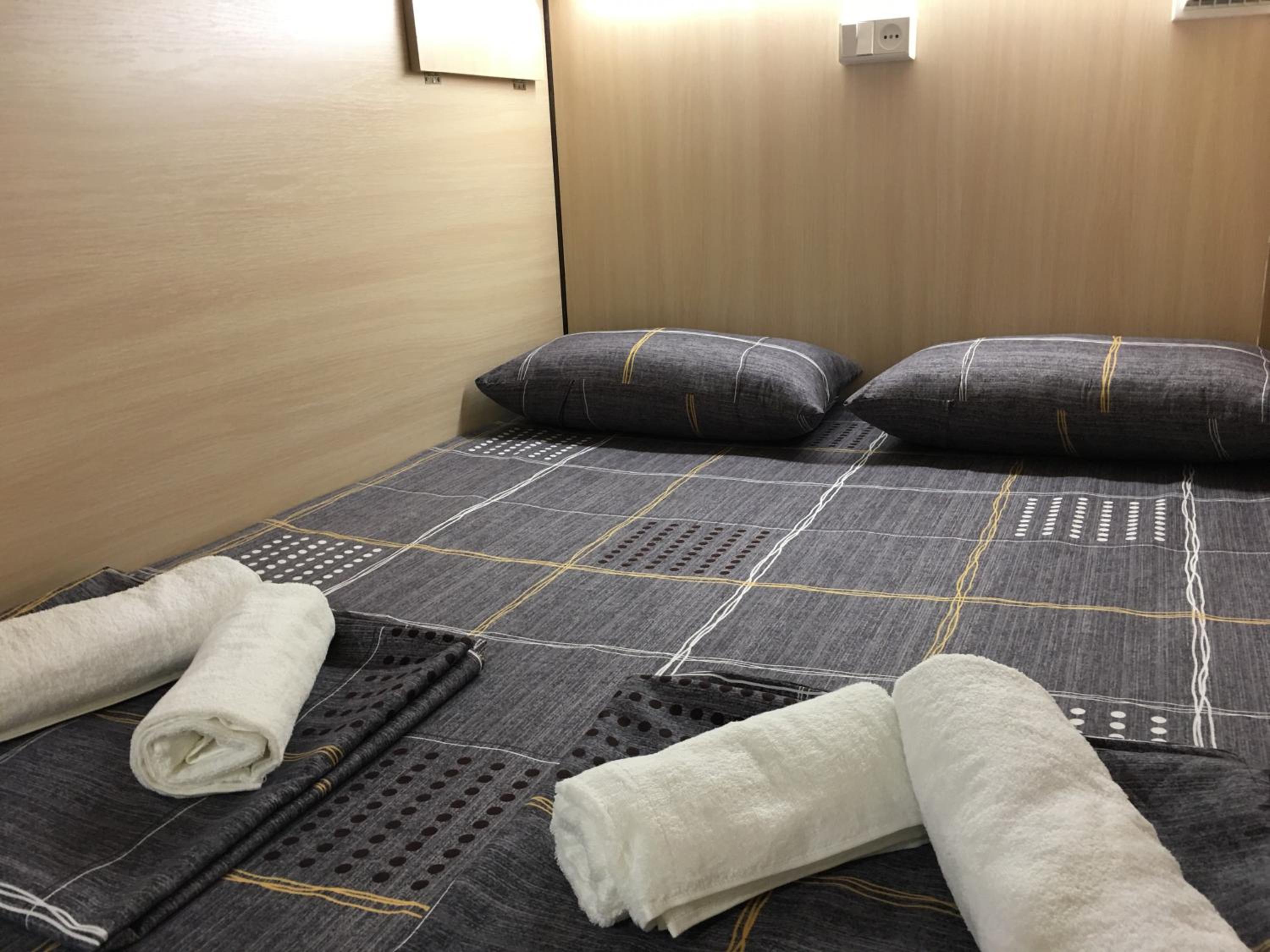 Bonvenon capsule Hostel