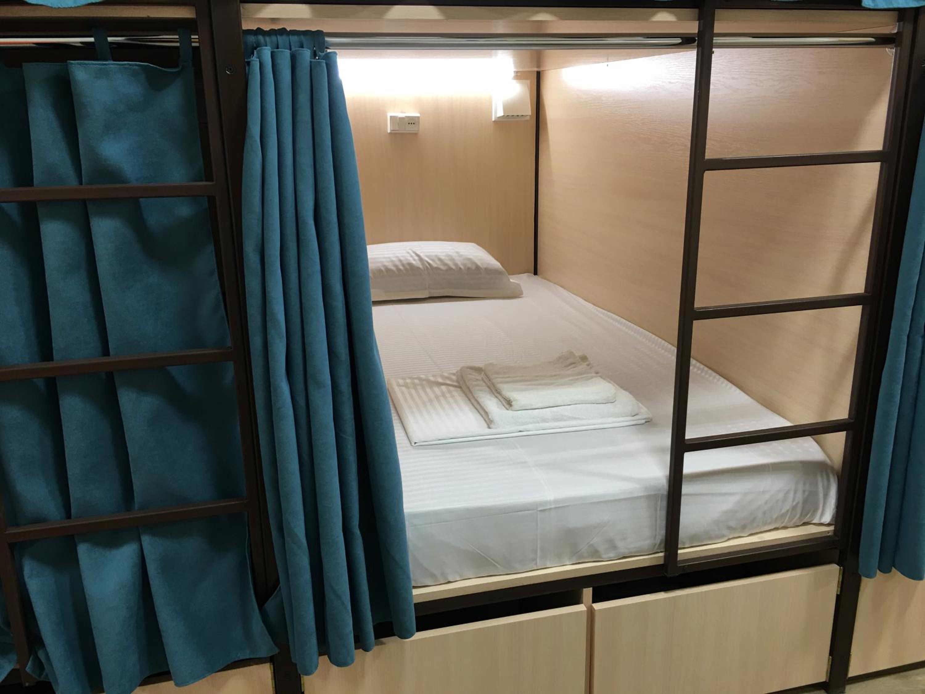 Bonvenon capsule Hostel