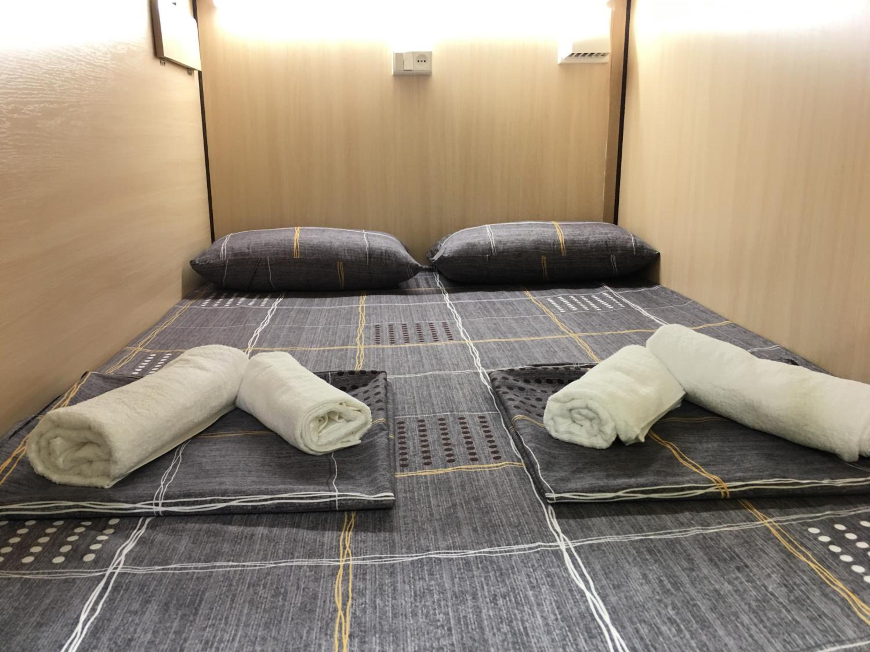Bonvenon capsule Hostel