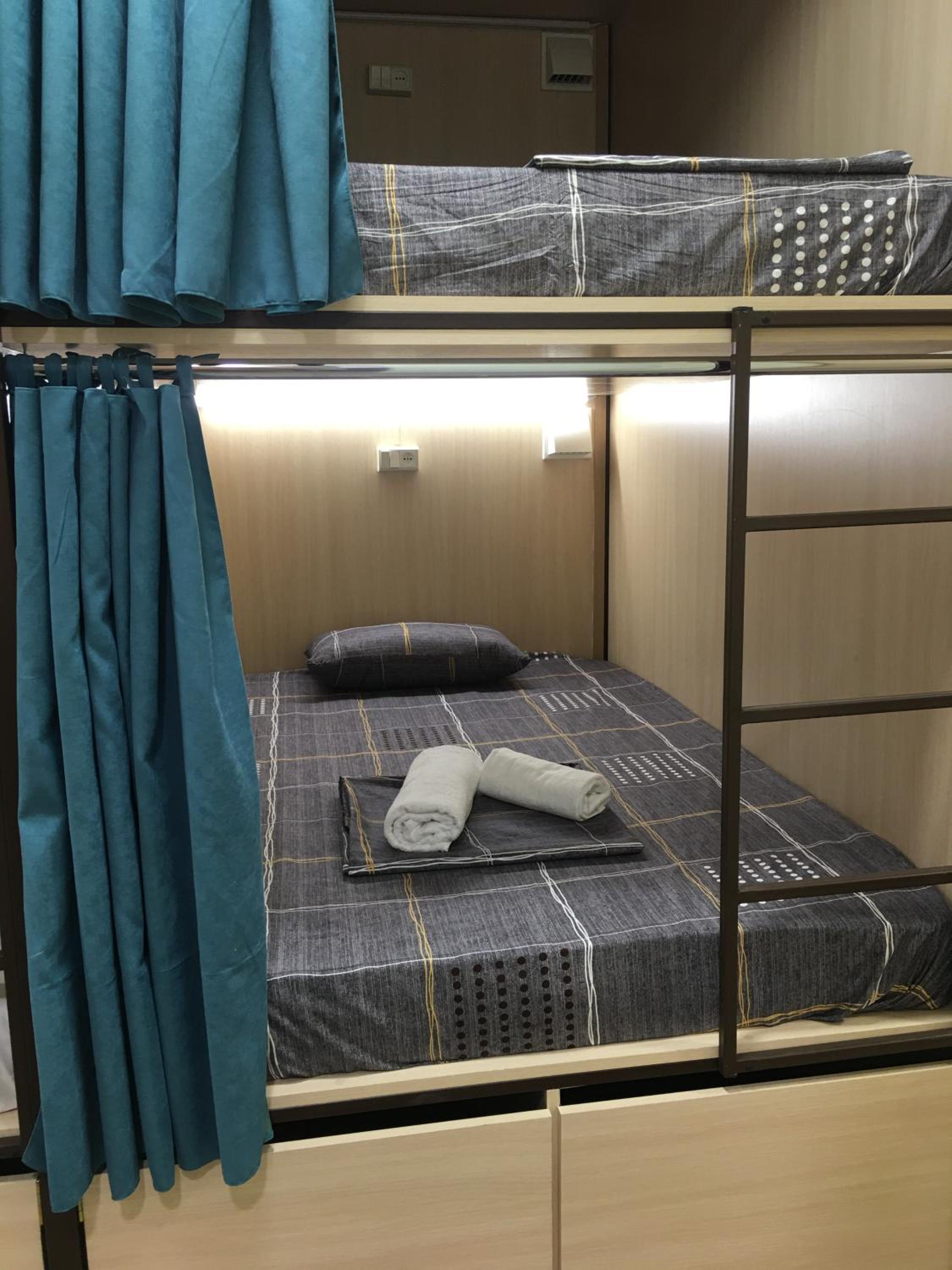 Bonvenon capsule Hostel