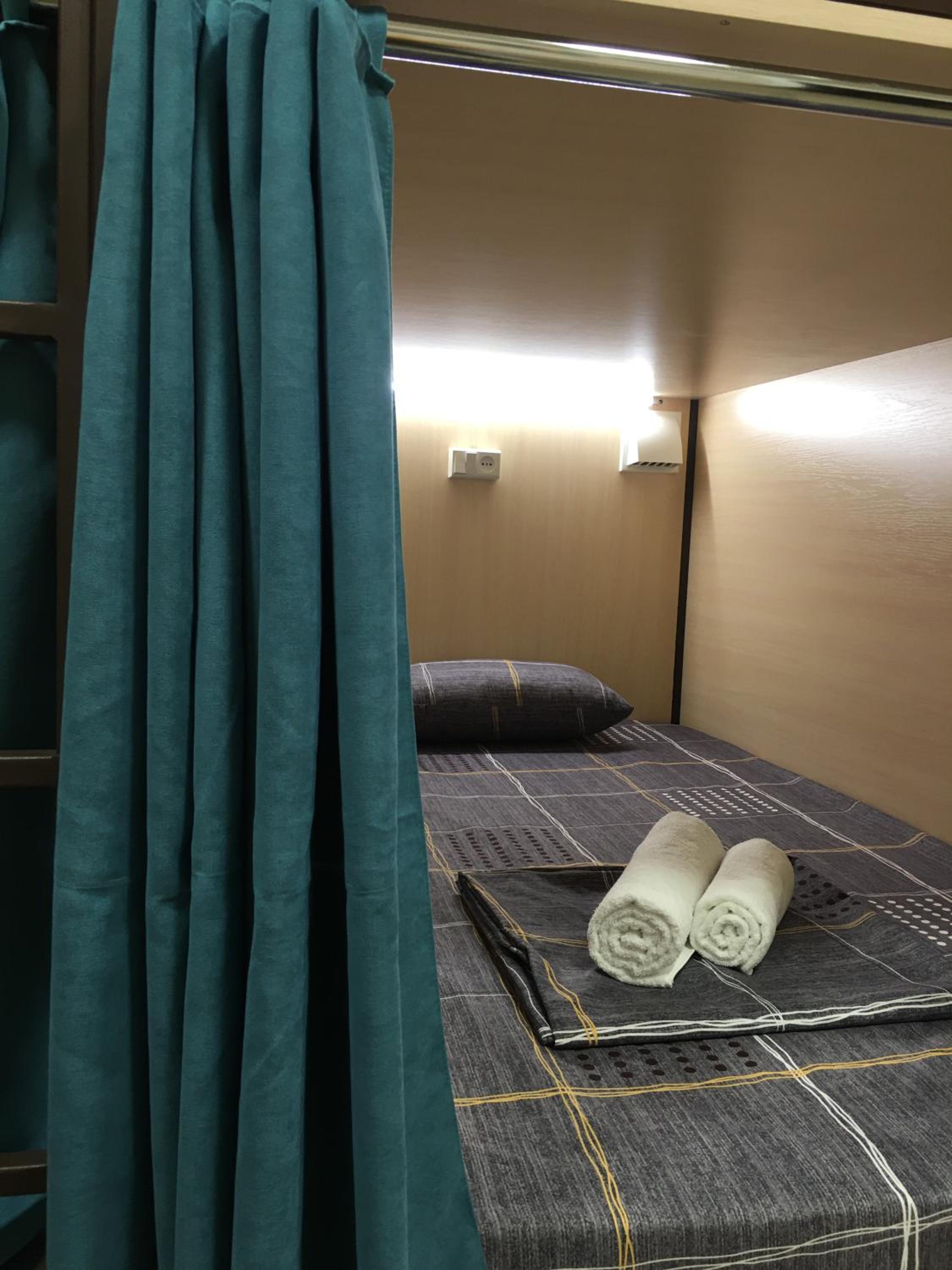 Bonvenon capsule Hostel