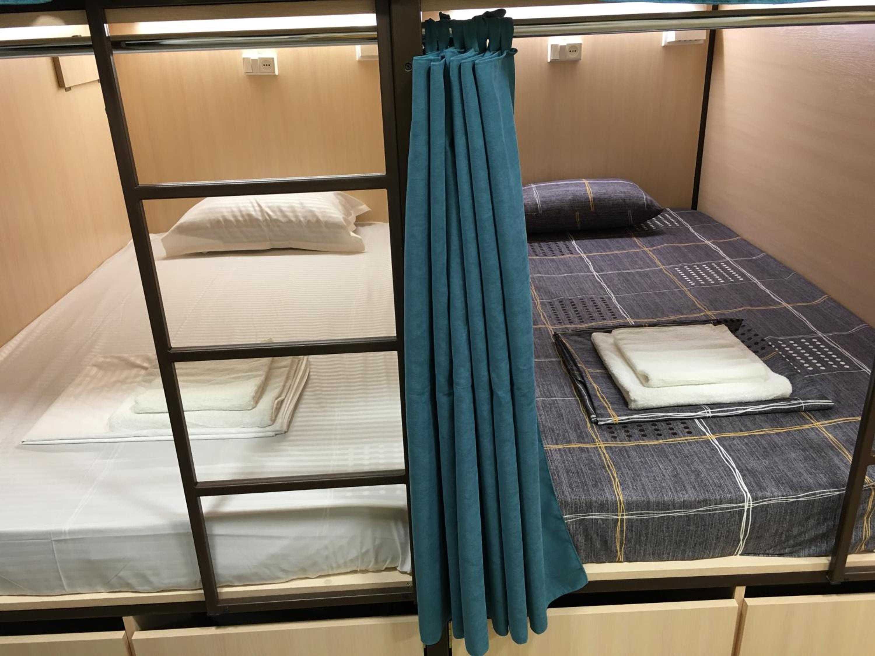 Bonvenon capsule Hostel