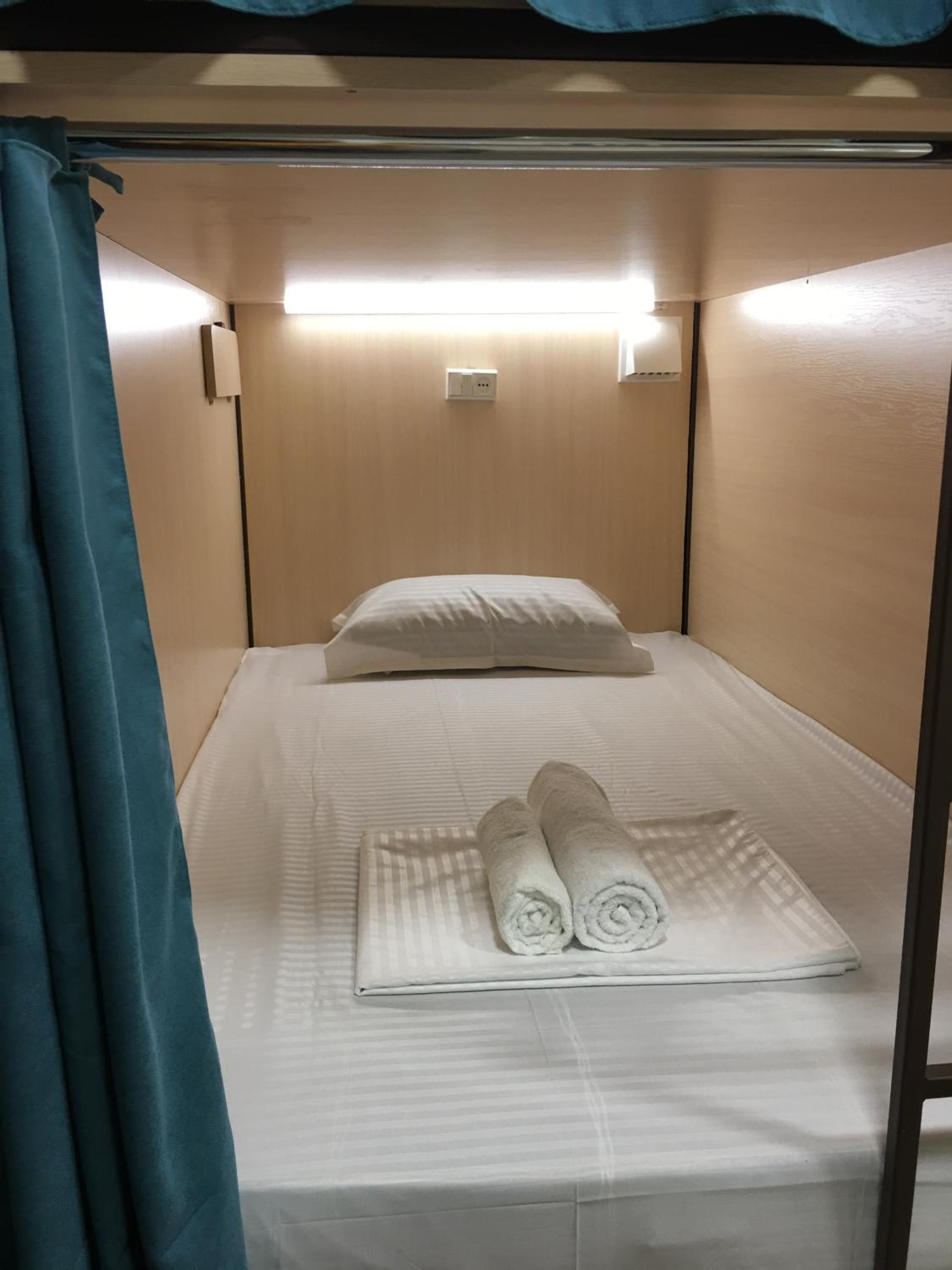 Bonvenon capsule Hostel