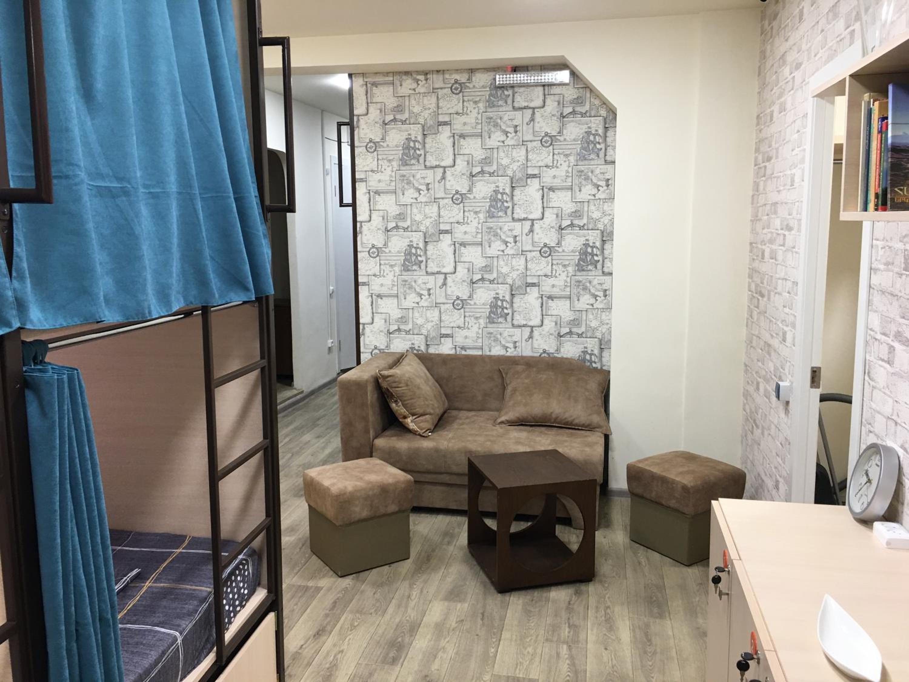 Bonvenon capsule Hostel