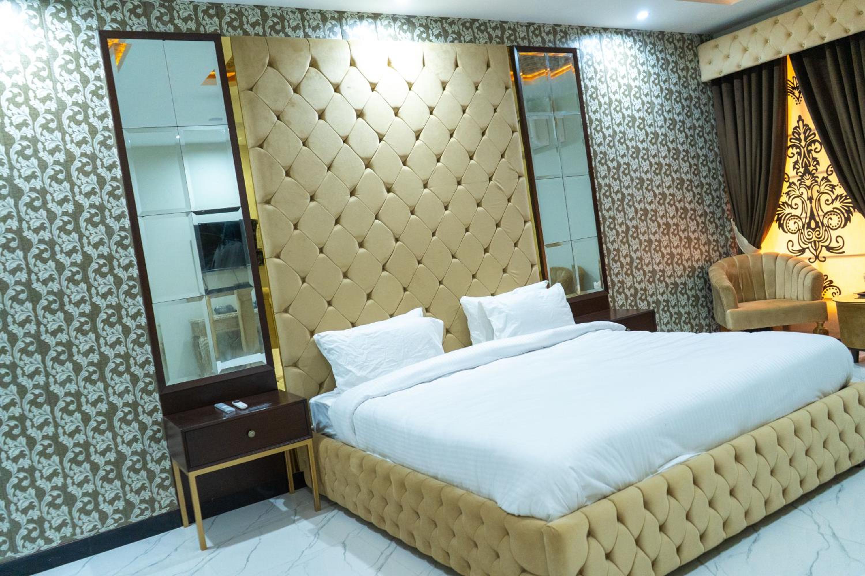 Islamabad Lodges
