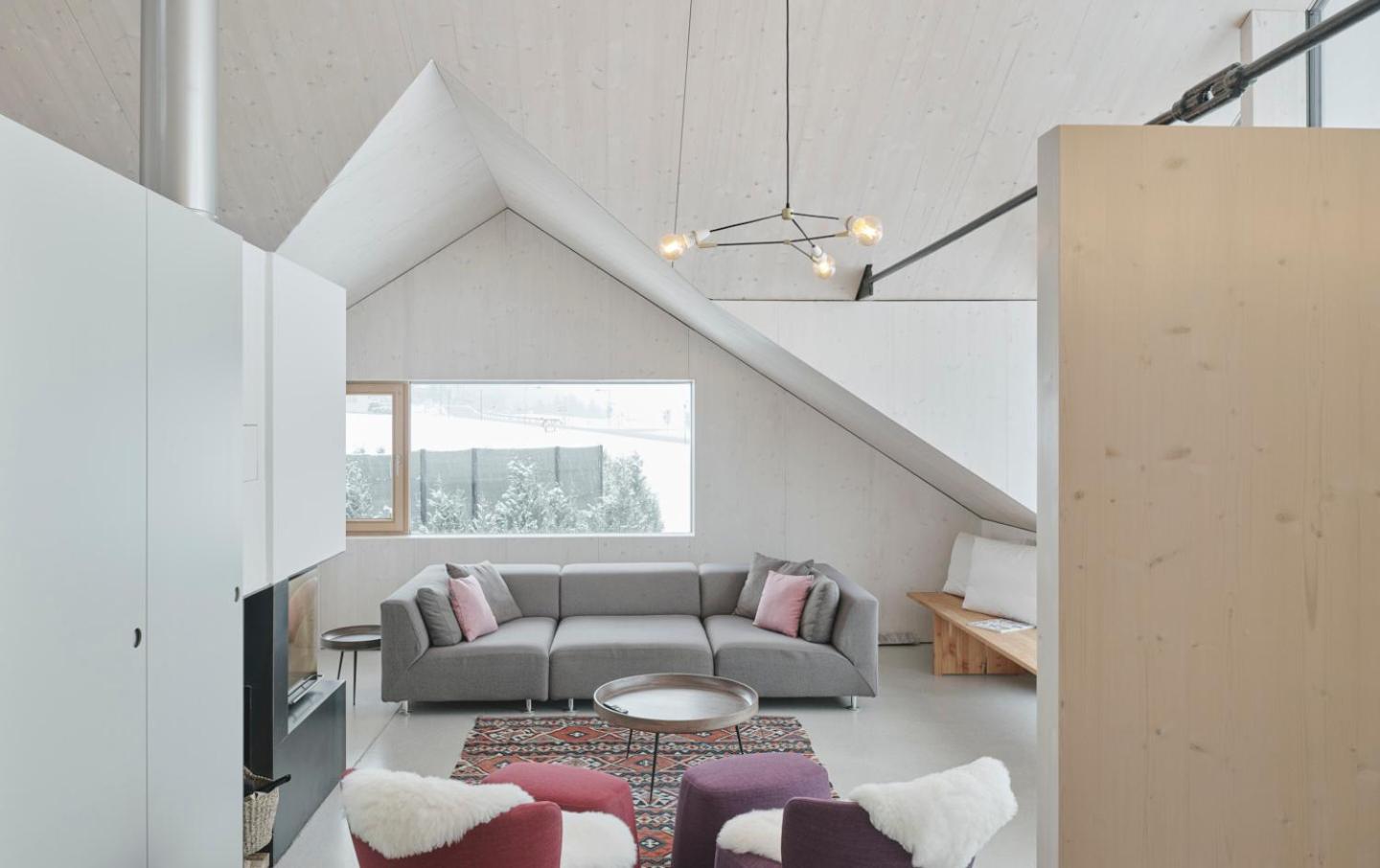 Modern Alpine Penthouse with Lake View