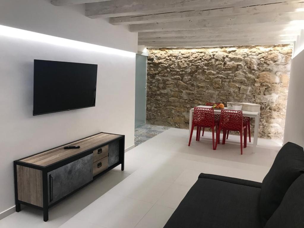IL VICOLETTO Luxury Apartments