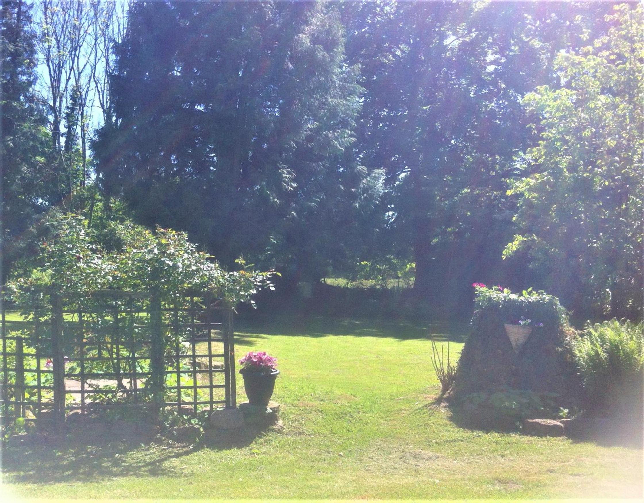 Wye Valley near Tintern Abbey Charming cottage within farmhouse Rocklea Farm,Broadstone, Trellech Monmouthshire view 5