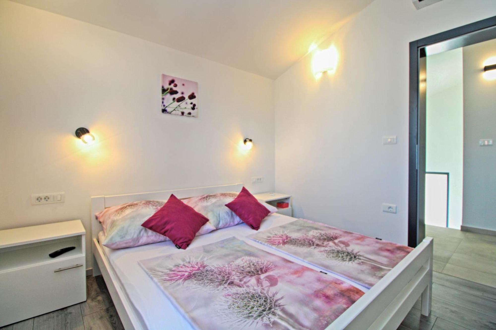 House Galizana 2186 view 5