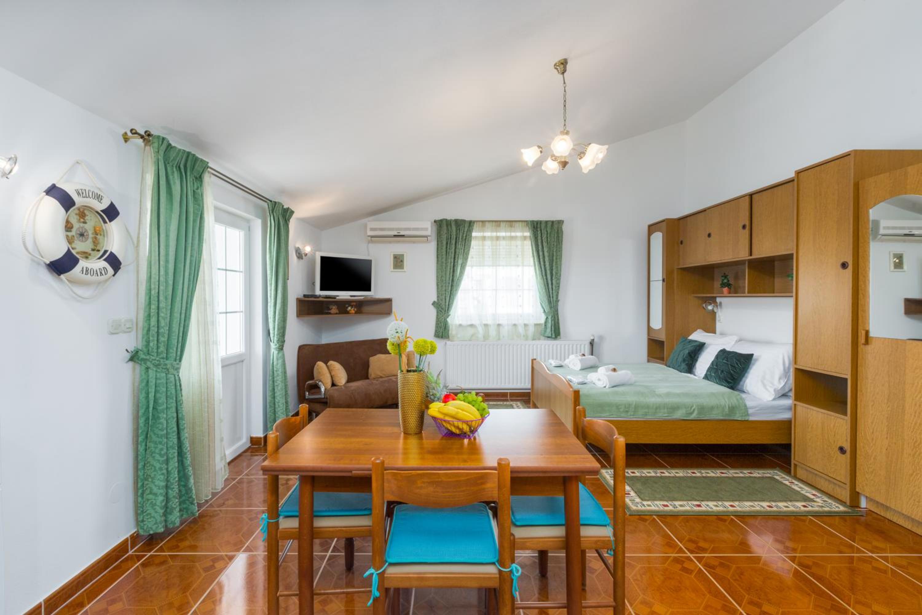 Studio Apartmani Marcela - Property Image 1