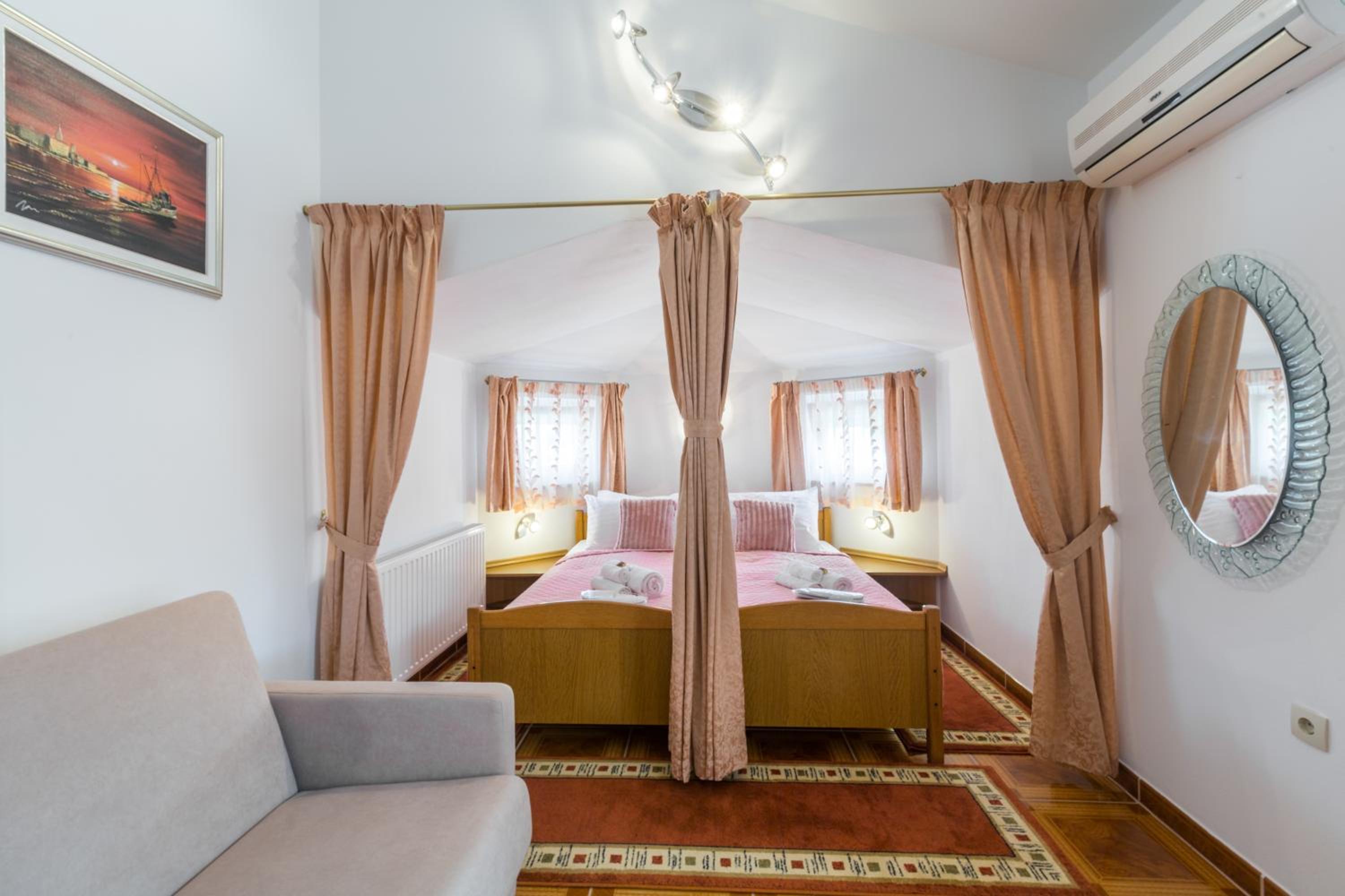 Studio Apartmani Marcela - Property Image 2