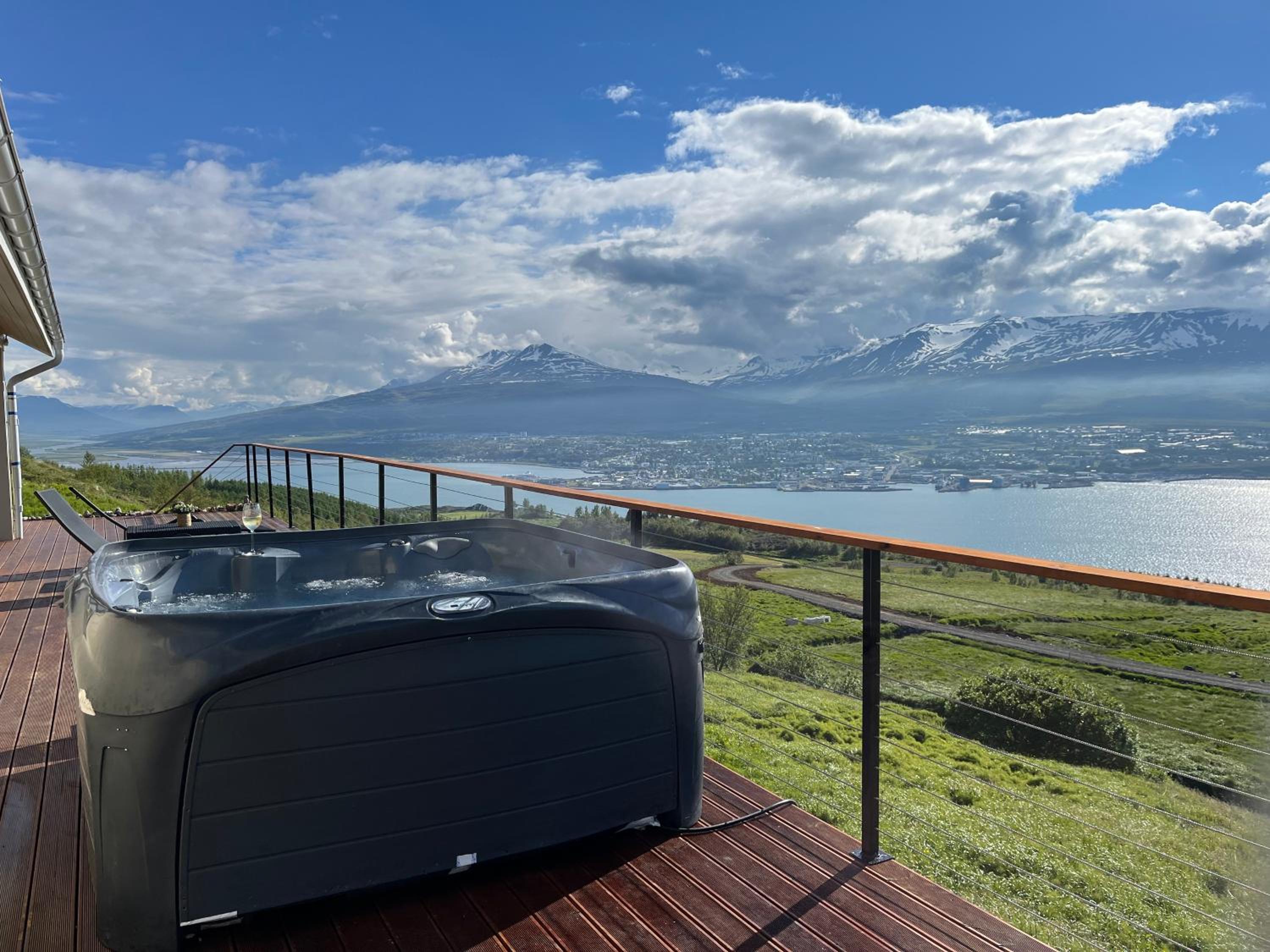 Akureyri - cabin with an amazing view view 2