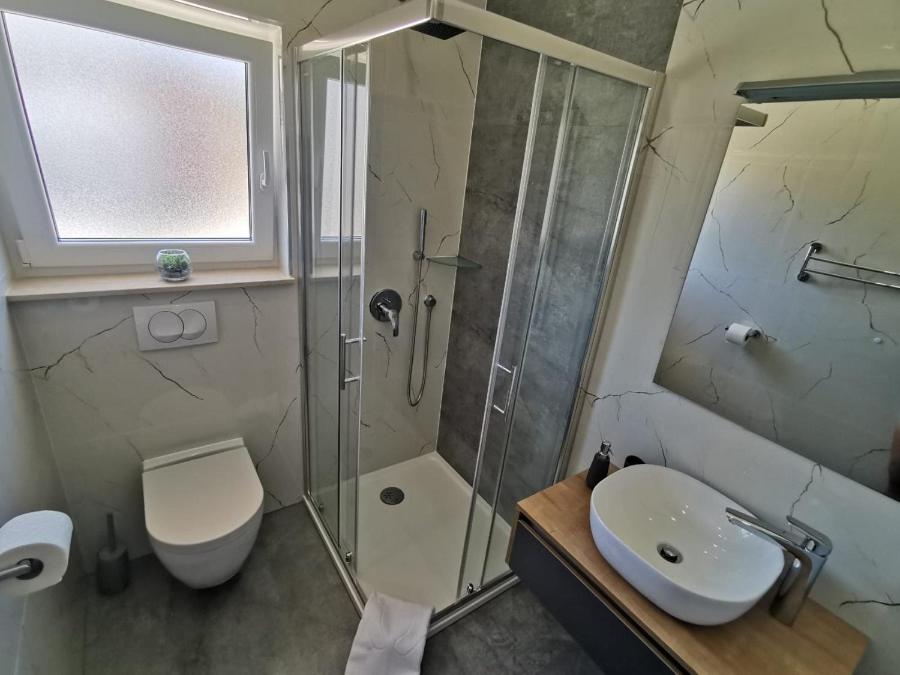 New Nikolina 4 star view 4