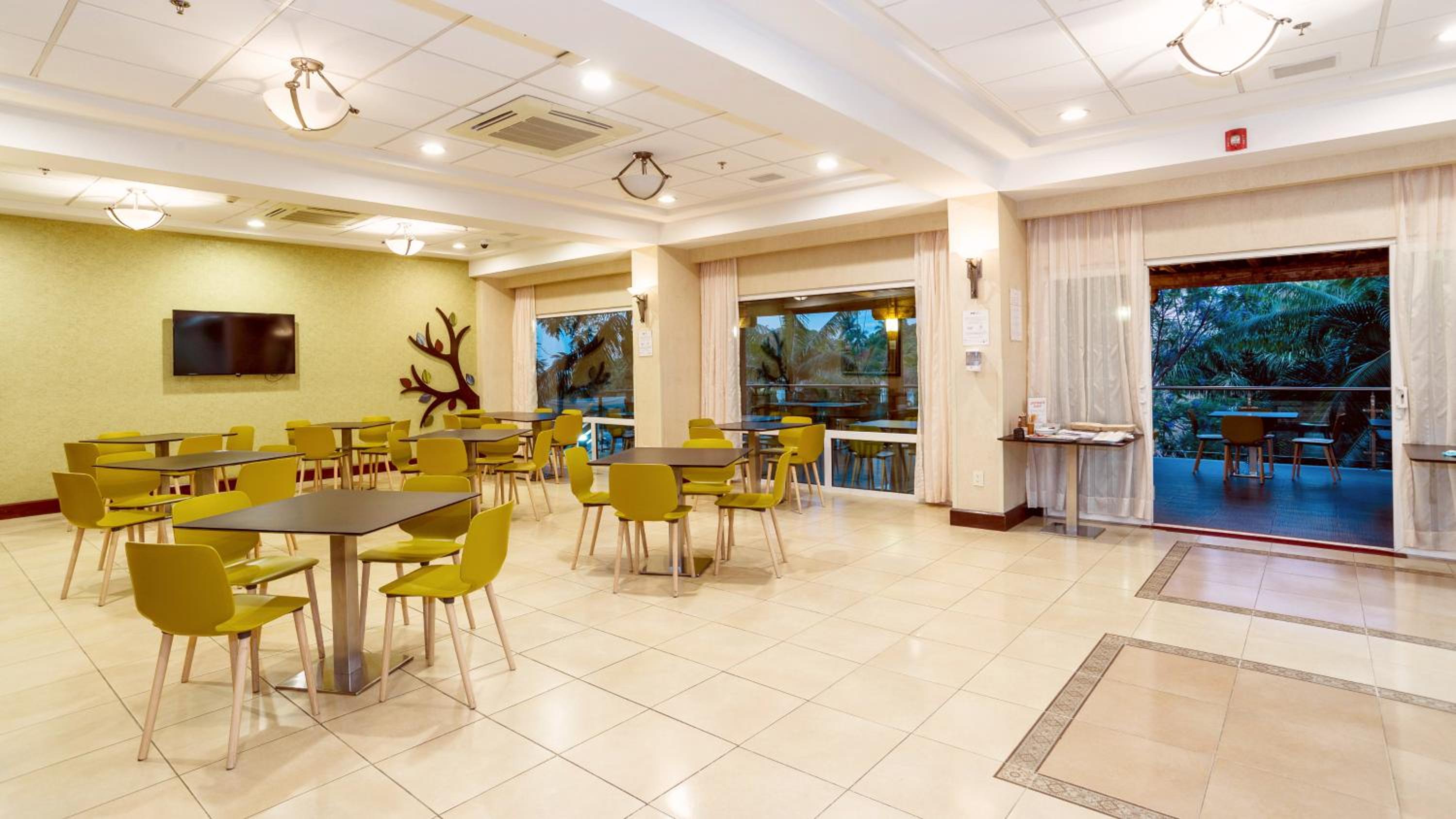Holiday Inn Express & Suites Cuernavaca by IHG