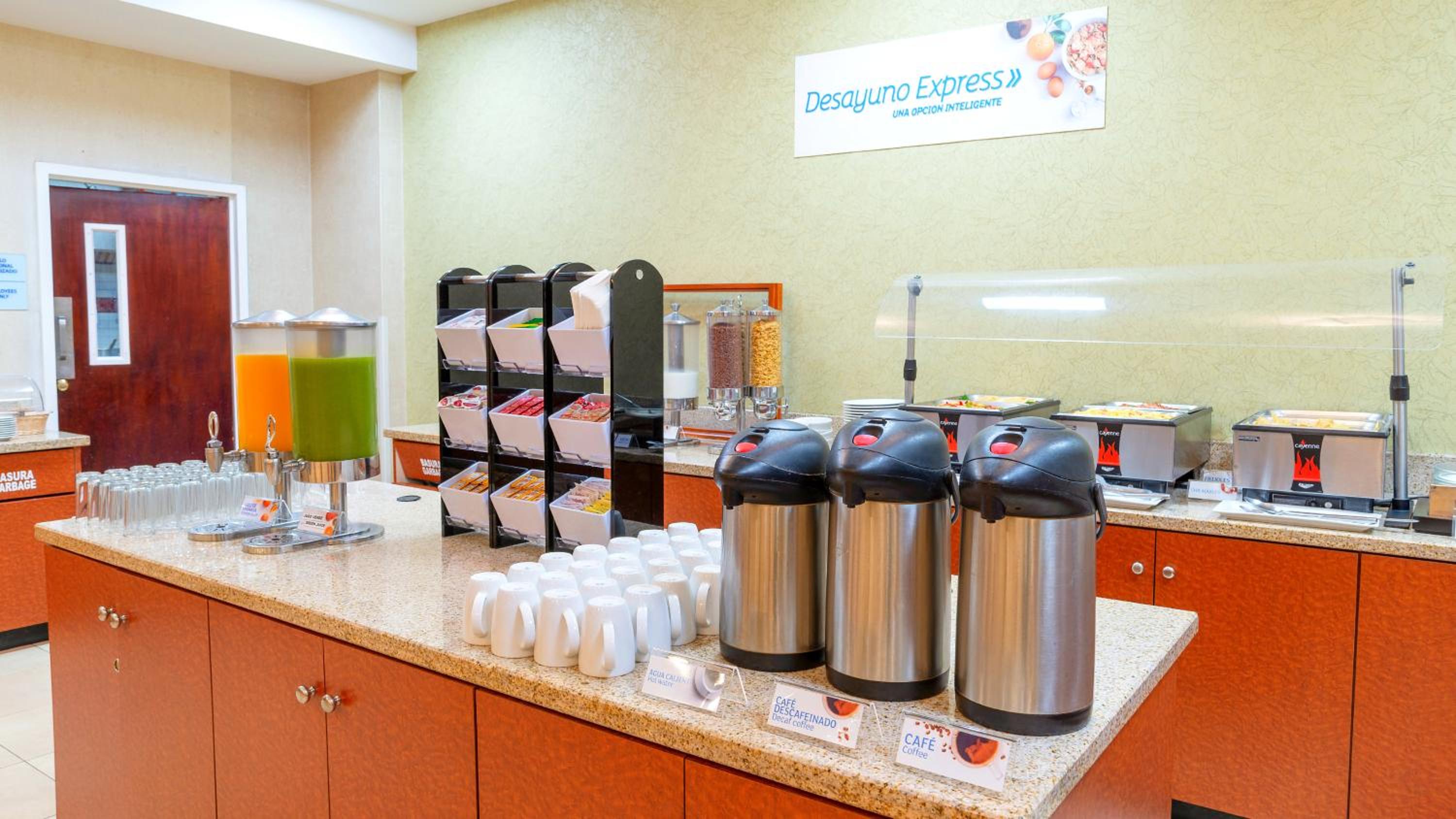 Holiday Inn Express & Suites Cuernavaca by IHG