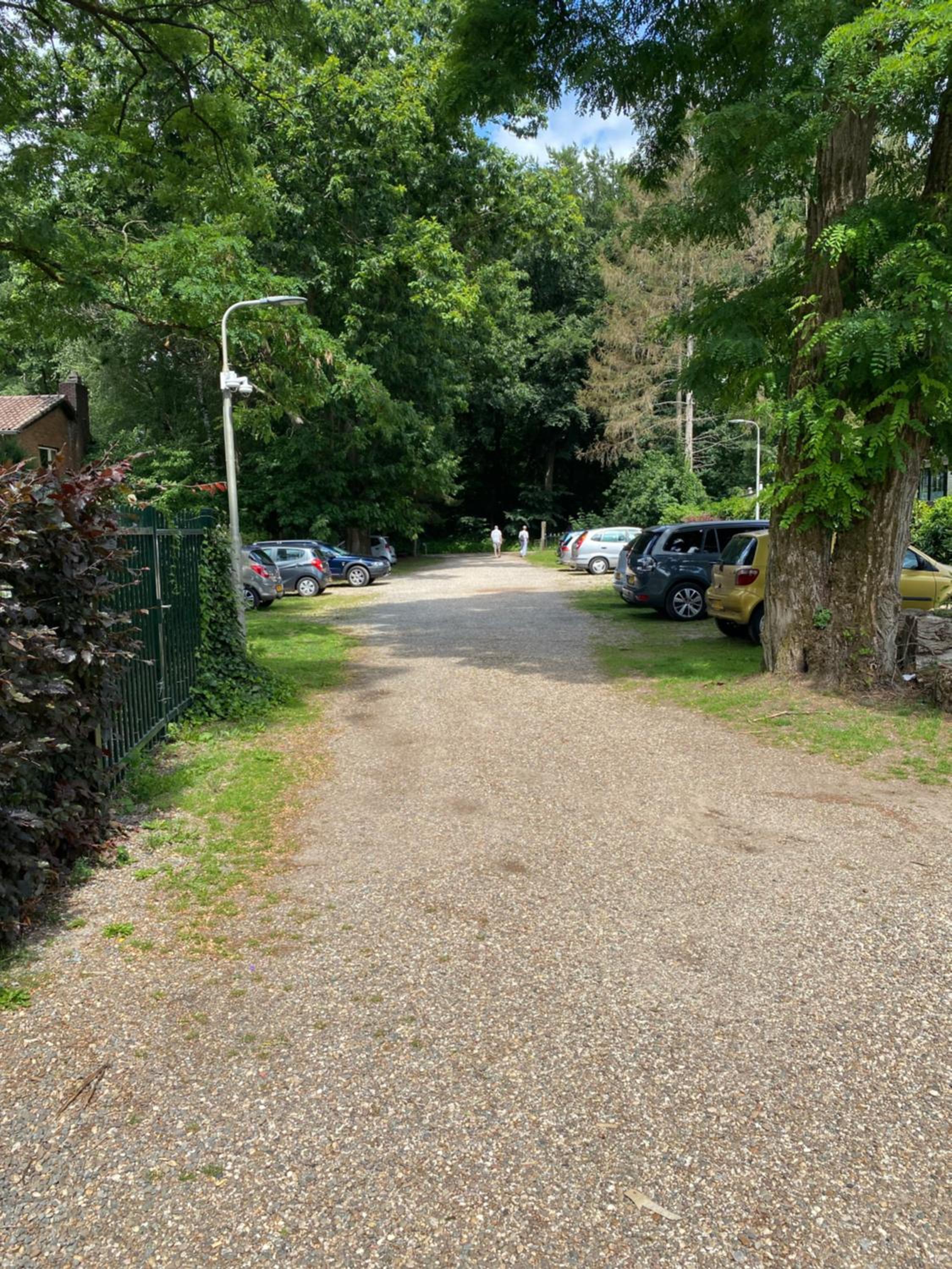 Ruim privacyvol chalet met overdekt terras view 5