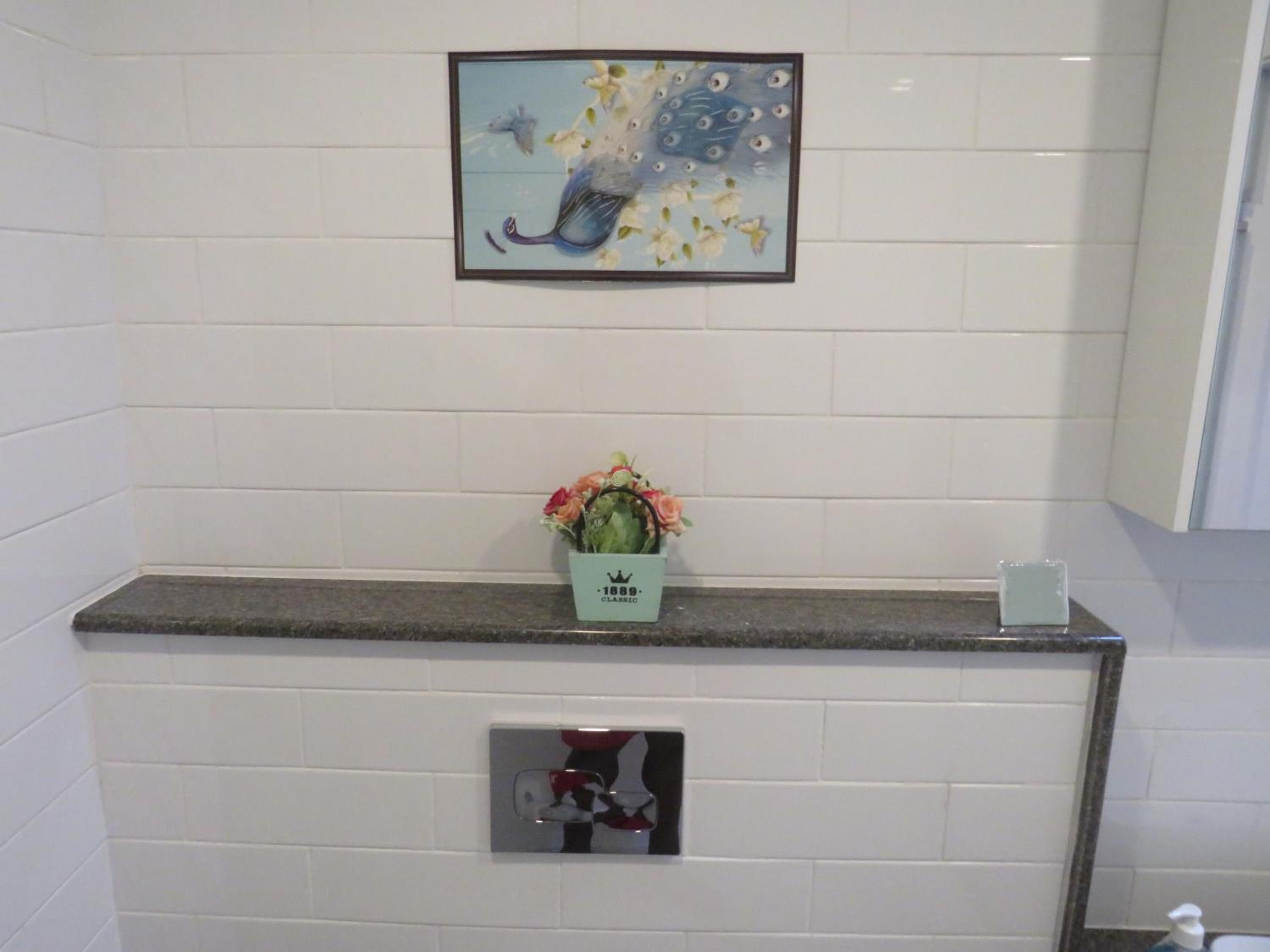 Nice 1 BDR APT with 2 Bathrooms - Free Parking, Wifi, Gym, Pool view 4
