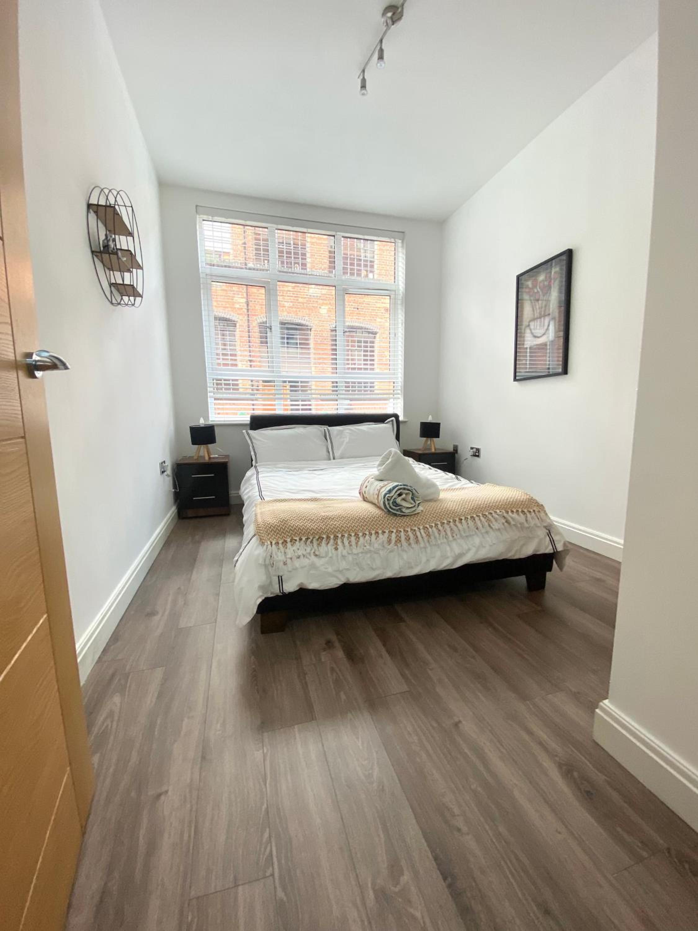 Swanky 2 BDR Apt/Jewellery Quarters/Free Parking view 4